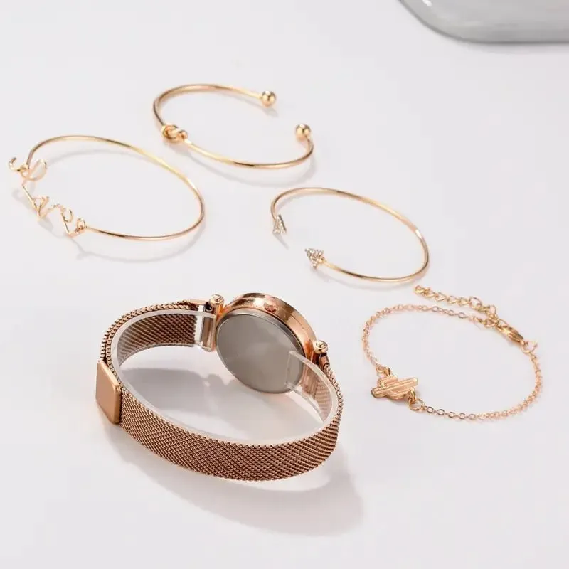 Snake Bracelet Watch Set with 33mm Diameter Glass Surface