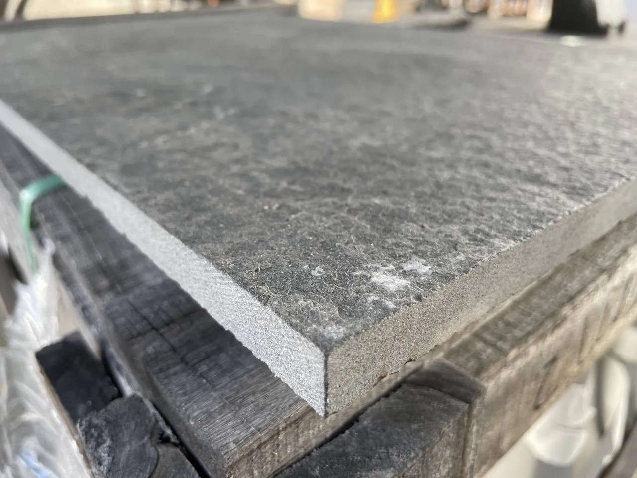 SOLID LAVA GREY Basalt Flamed/Brushed Tile