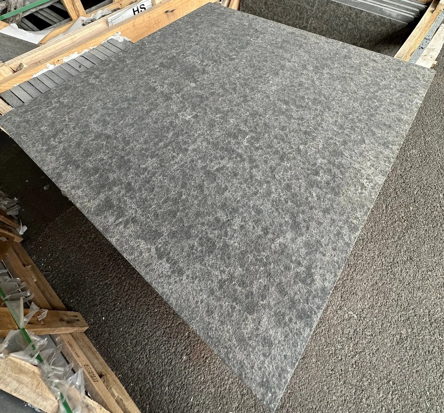 SOLID LAVA GREY Basalt Flamed/Brushed Tile