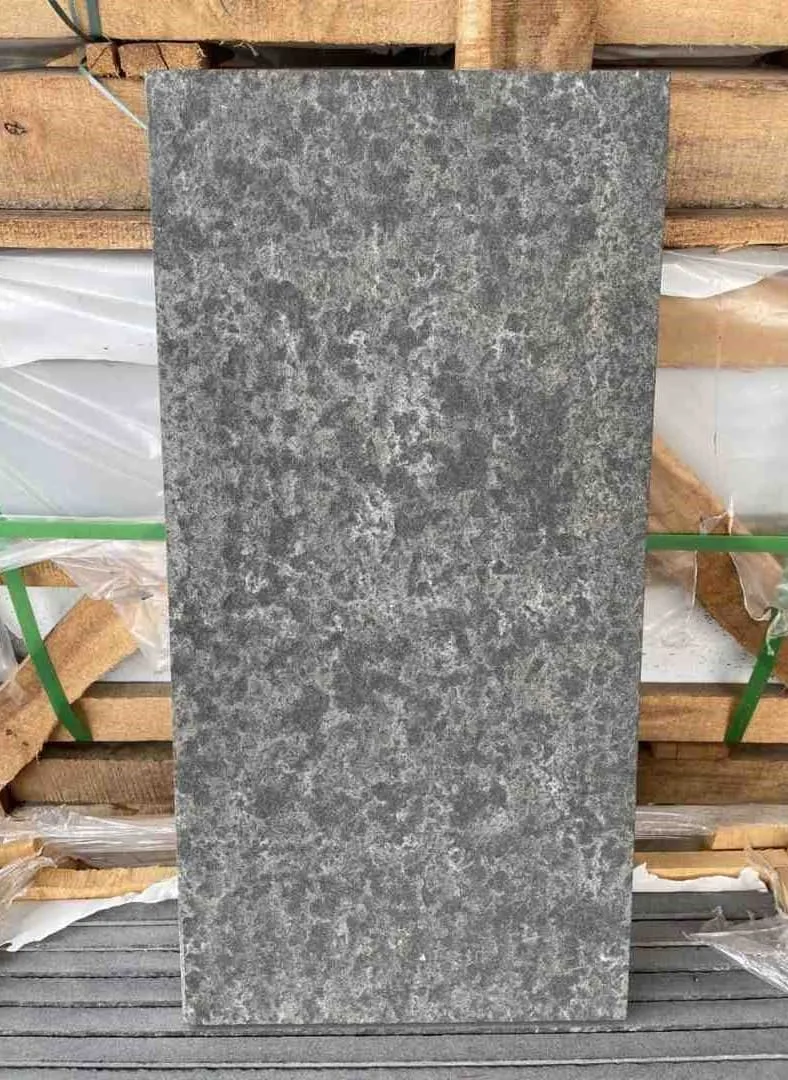 SOLID LAVA GREY Basalt Flamed/Brushed Tile