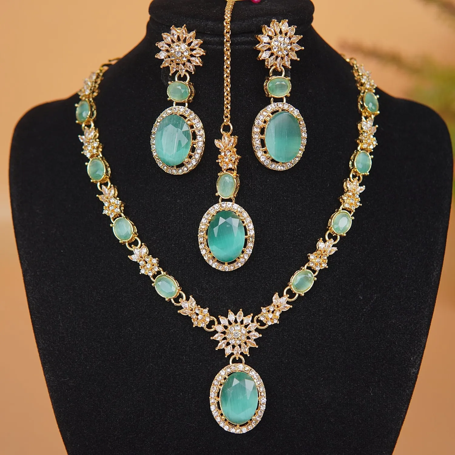 Sparkling Zircon Ncklace Set