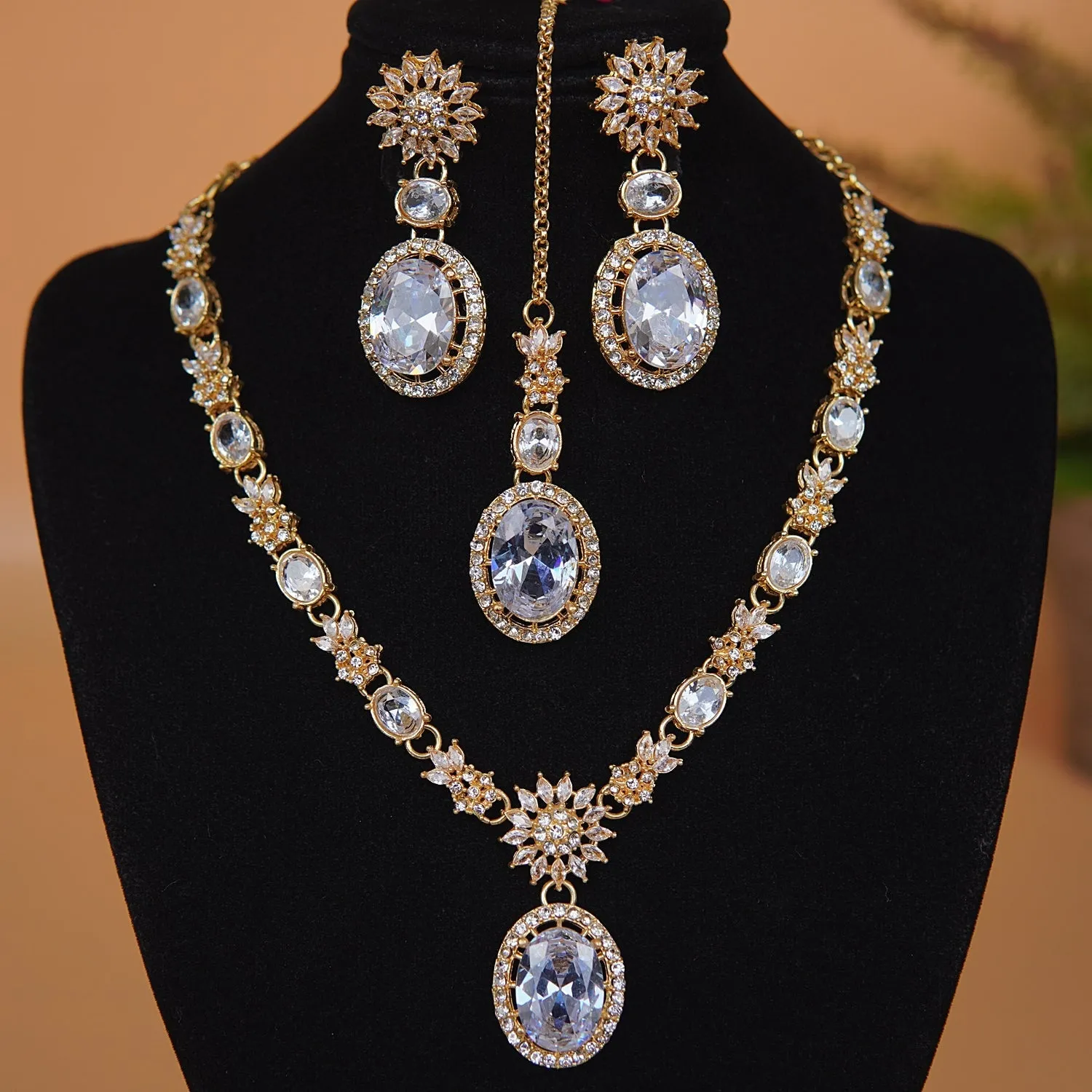 Sparkling Zircon Ncklace Set