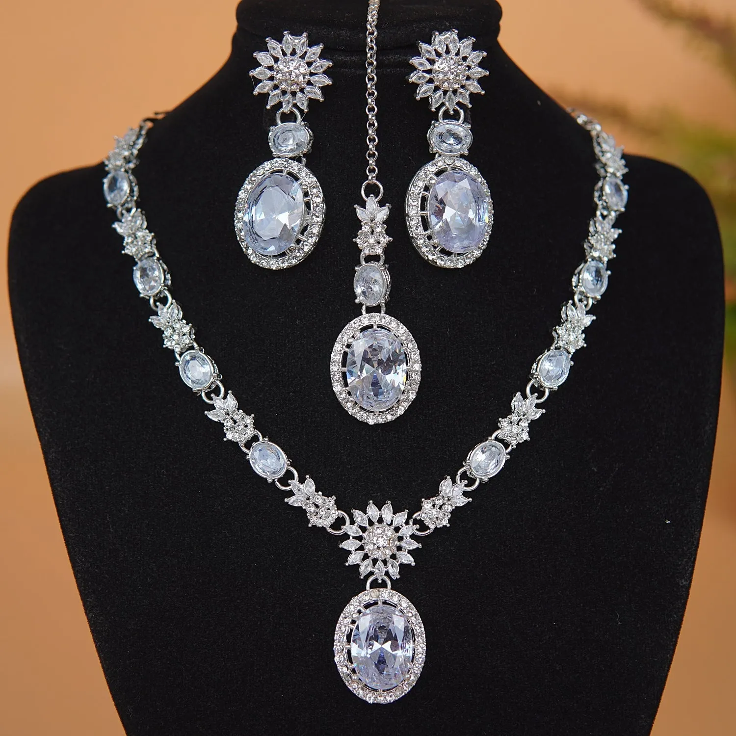 Sparkling Zircon Ncklace Set
