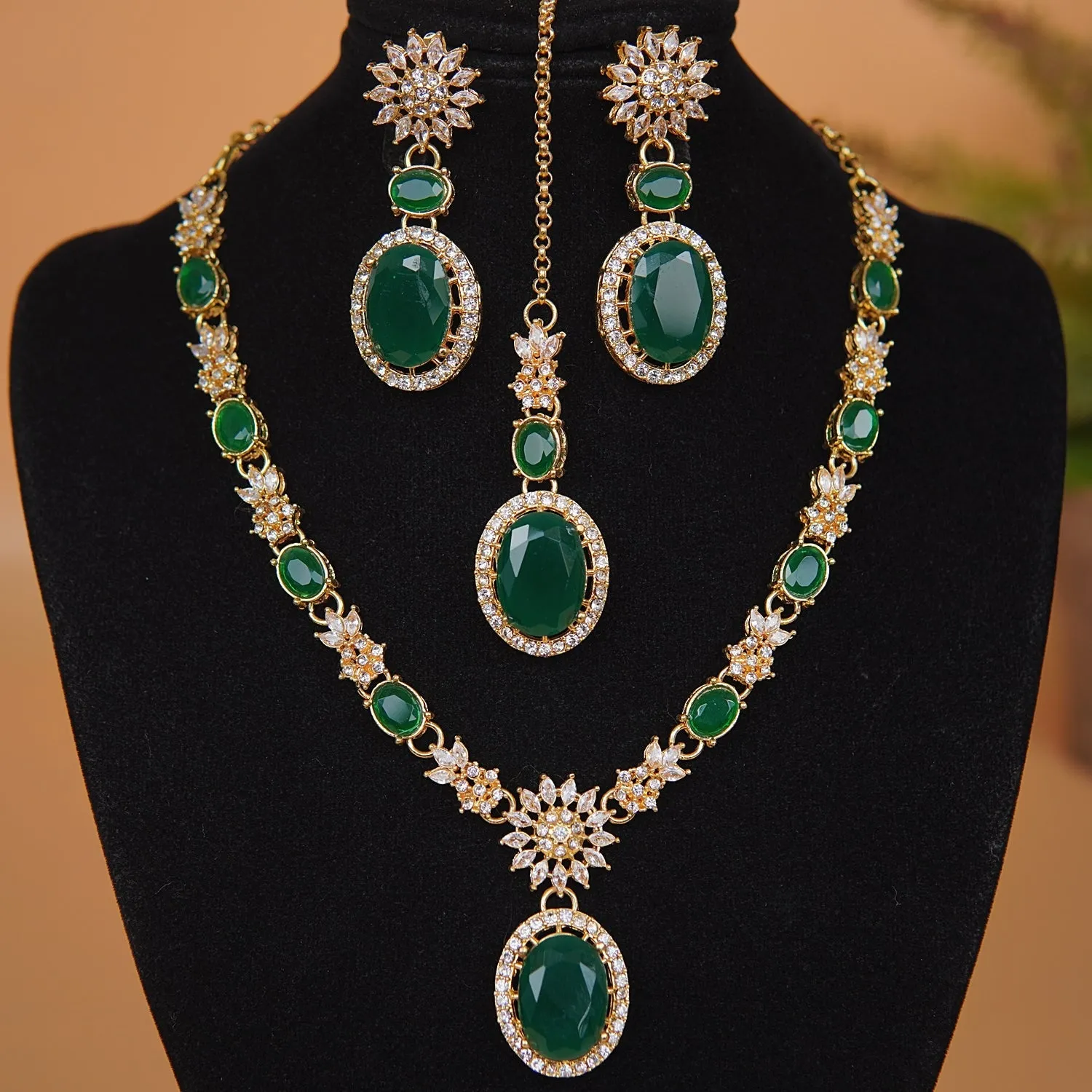 Sparkling Zircon Ncklace Set