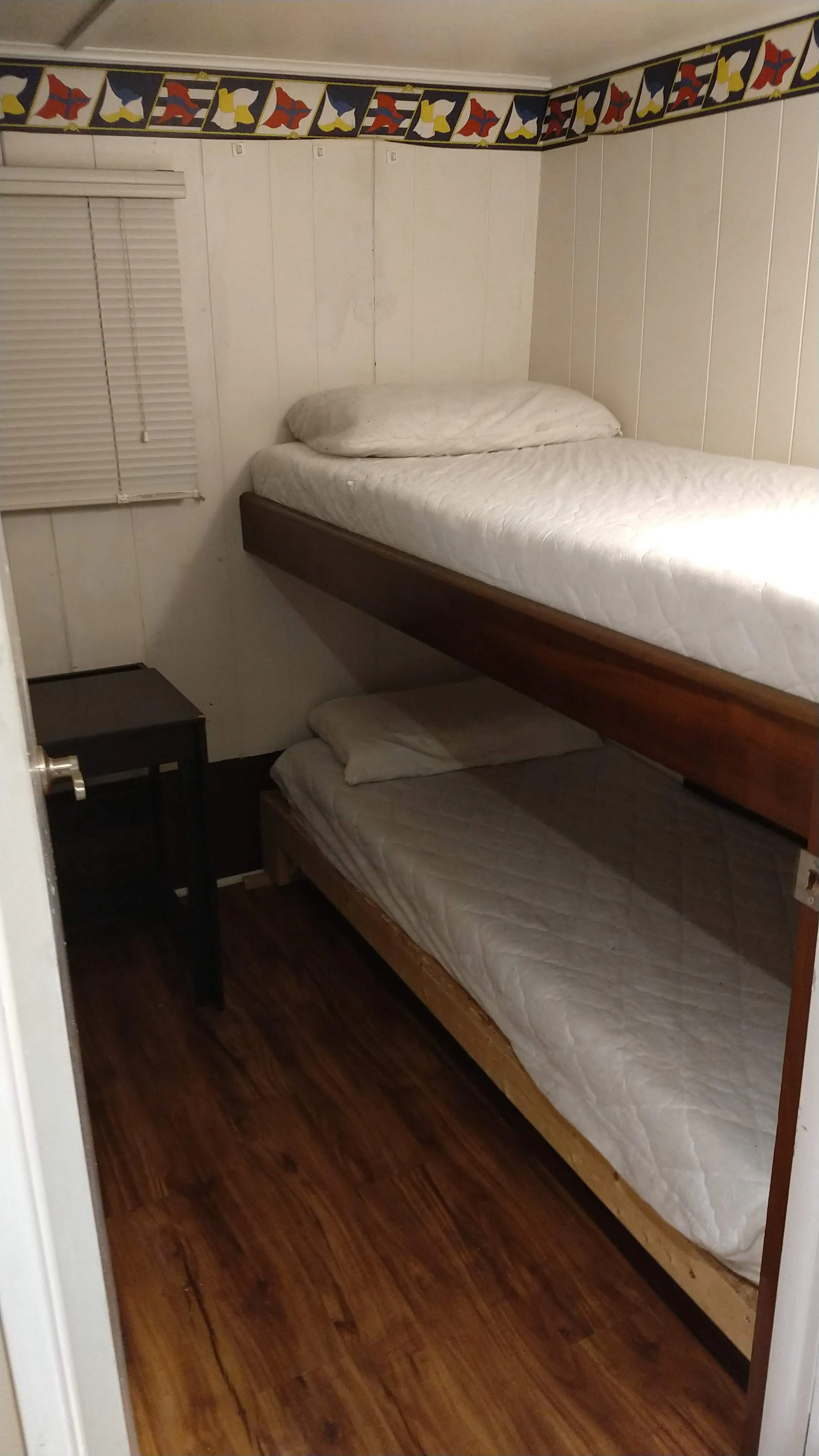 Stay Aboard M/V Possibilities - Accessible, Solar-Hybrid Motor Yacht - North Fort Myers, FL