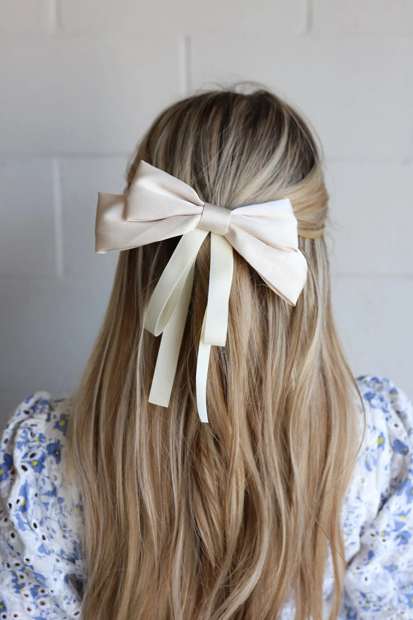SUNLIGHT IN HER HAIR BOW ( 2 COLORS )