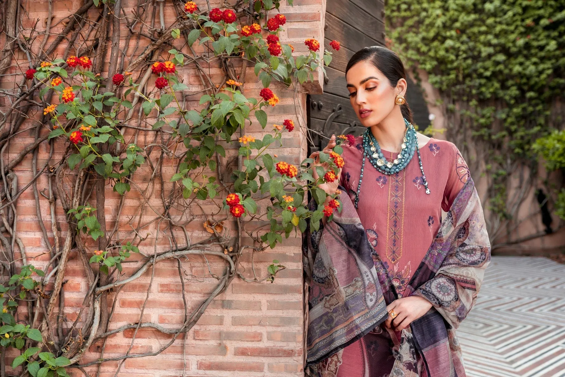 Tea Pink Embroidered Salwar Kameez Pakistani Eid Dress