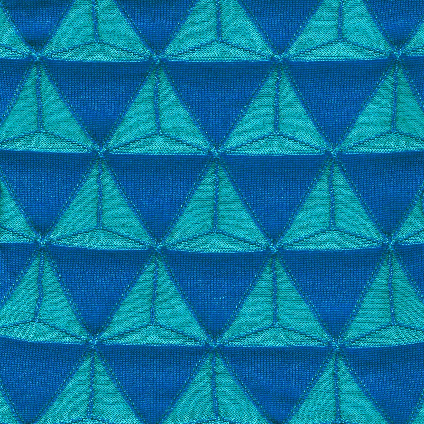 TETRA CREW NECK TEE IN COBALT AQUA