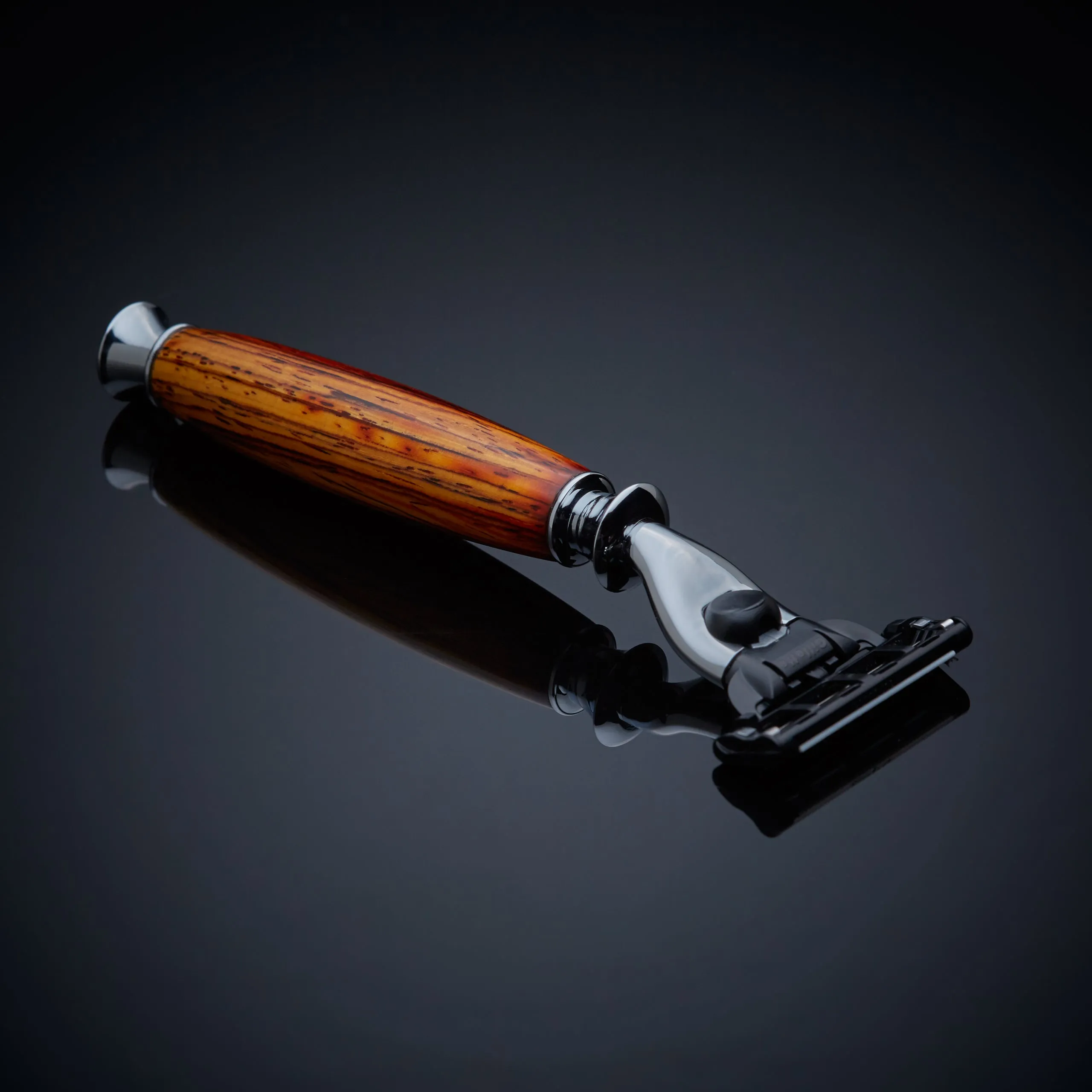 The Ace Razor (Rosewood)