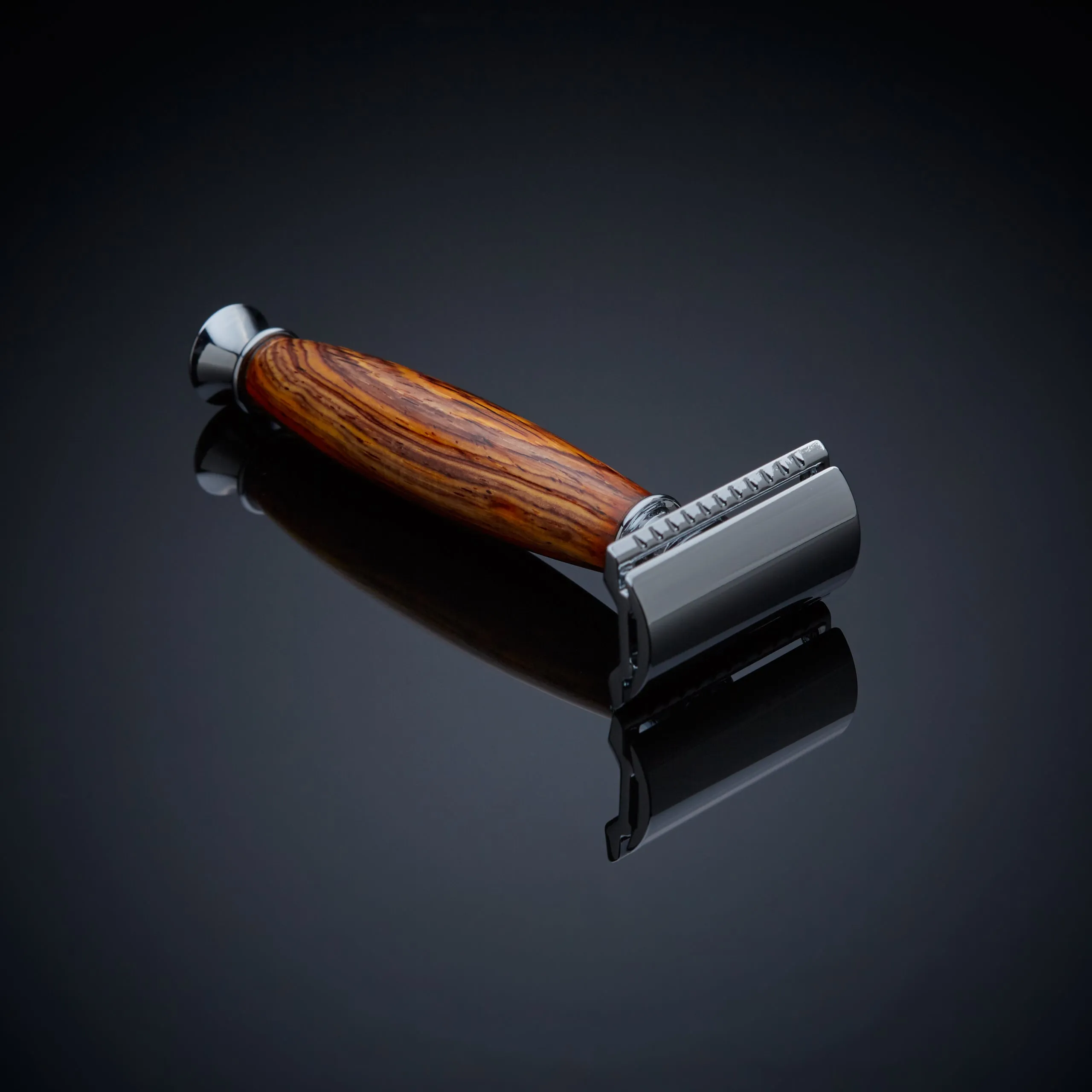 The Ace Razor (Rosewood)