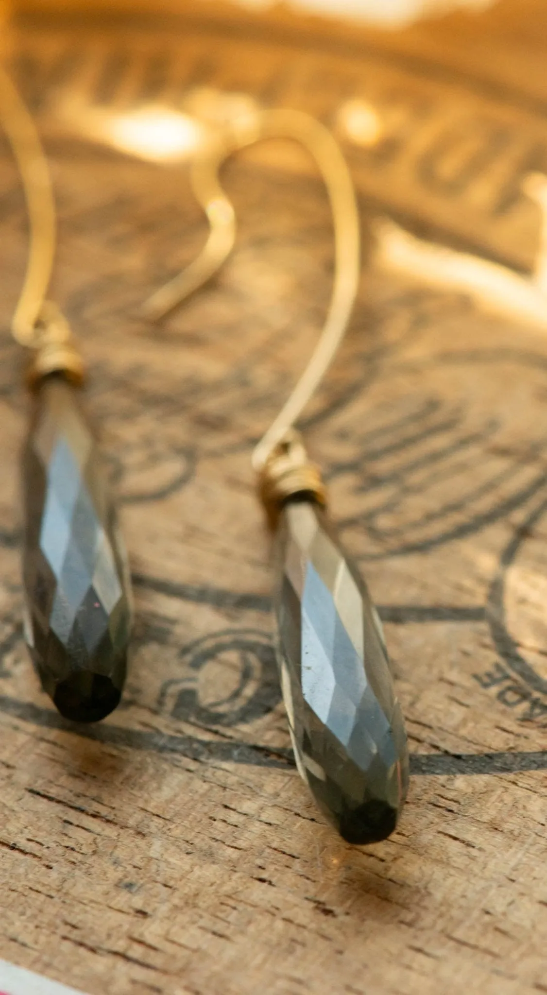 THE WILDS EARRING SET