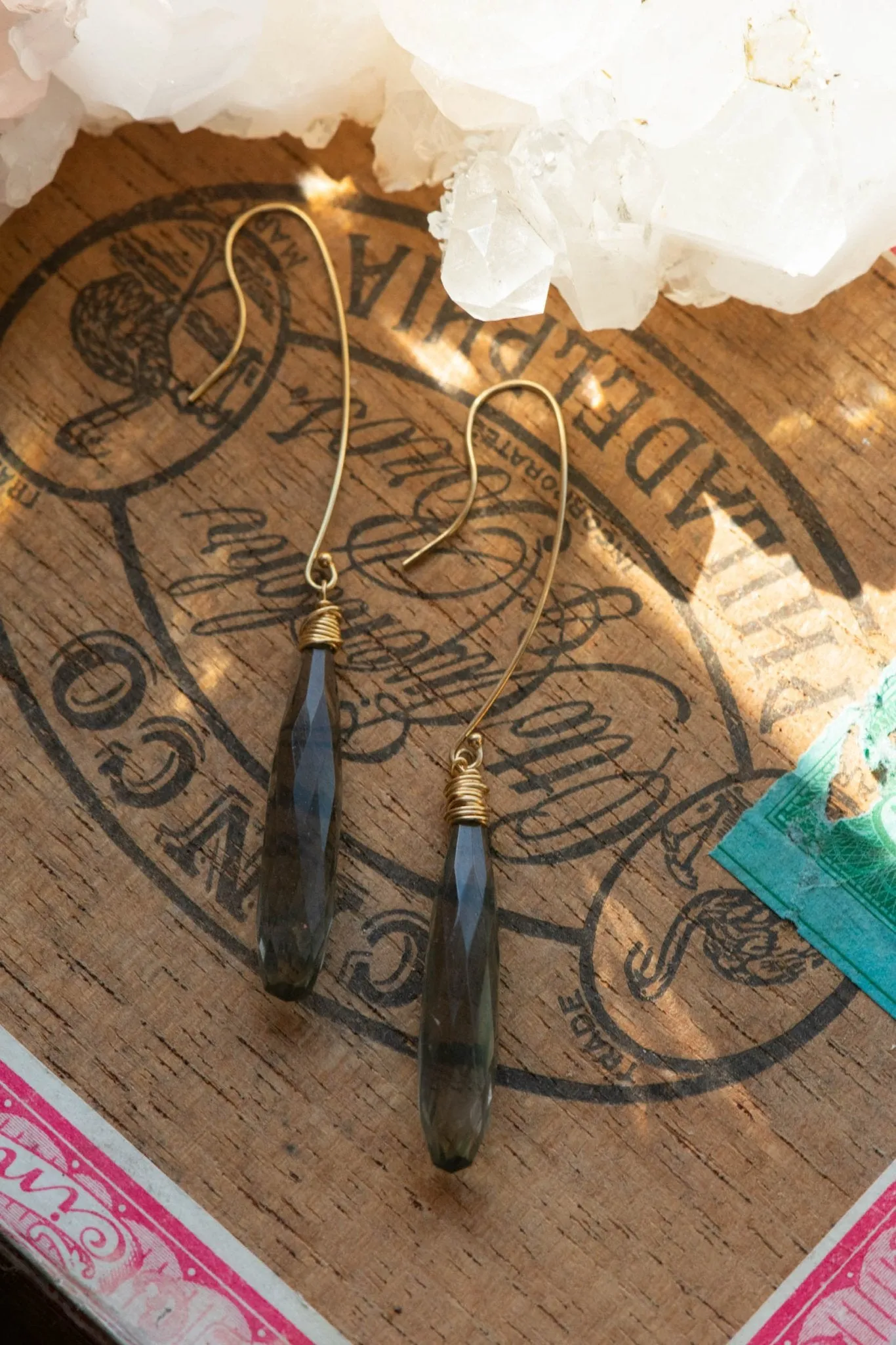 THE WILDS EARRING SET