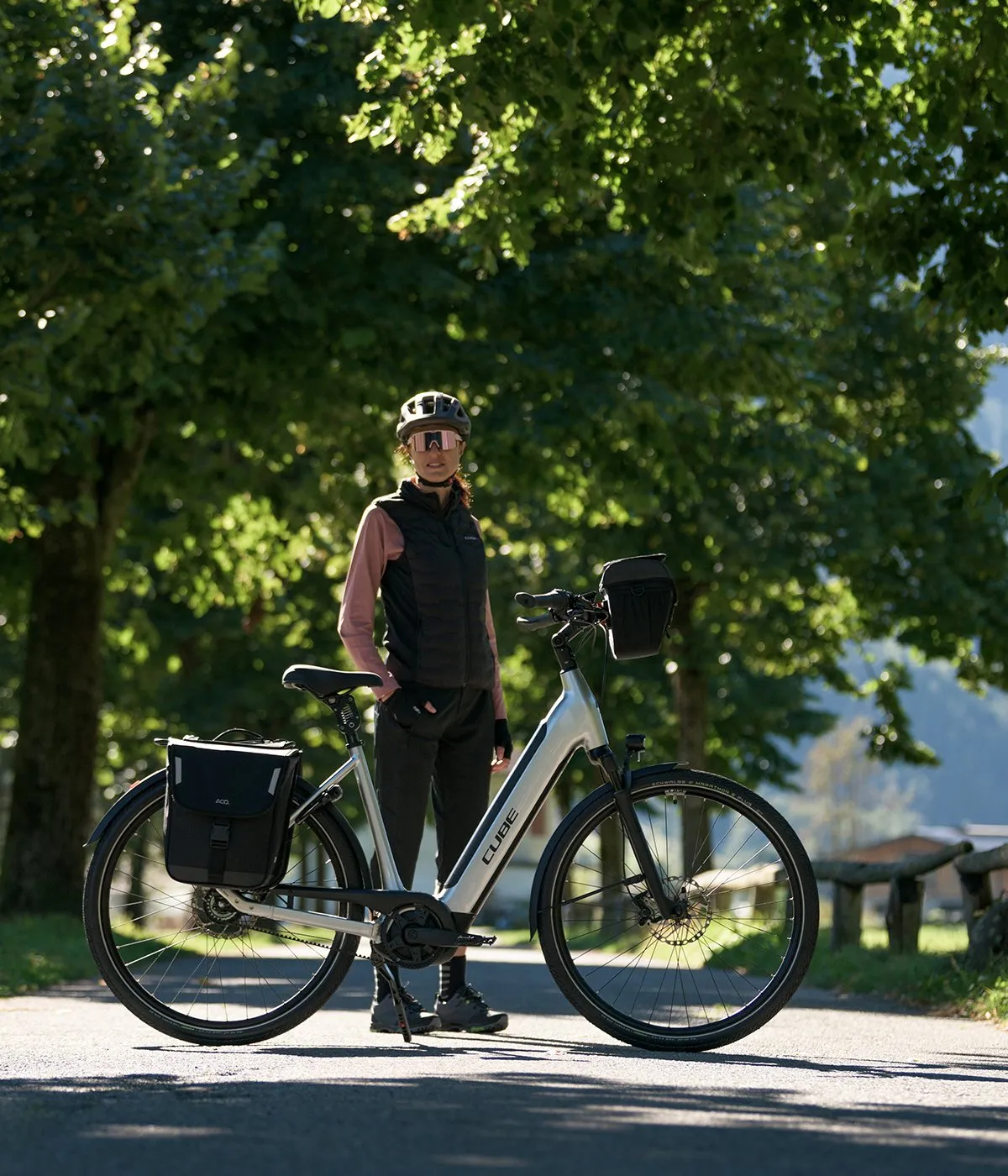 Touring Hybrid One 500 Easy Entry Electric Bike Grey Black (2025)