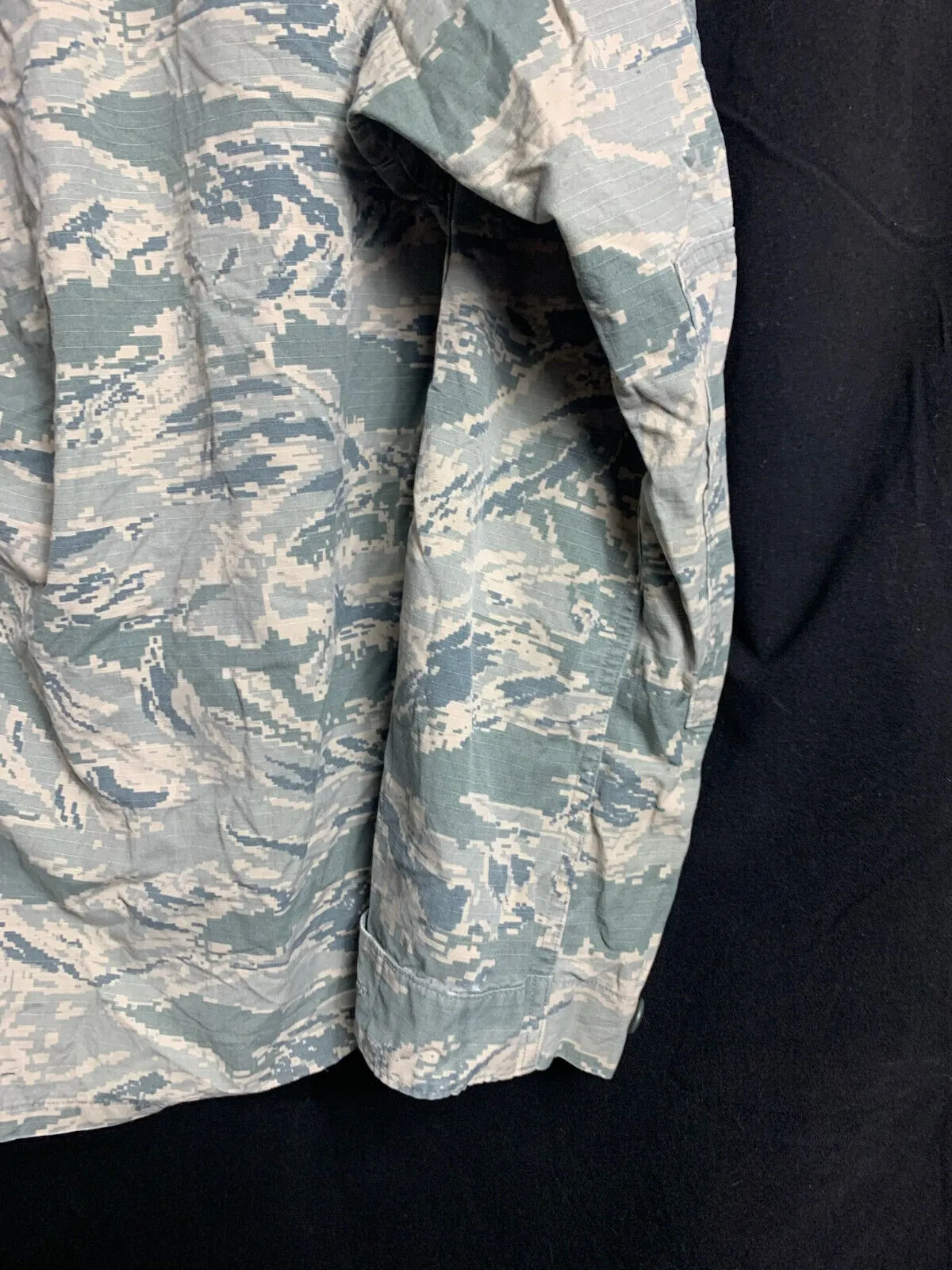 US Air Force Issue ACU Digicam Digital Camouflage Ripstop Shirt - 36"L - Captain