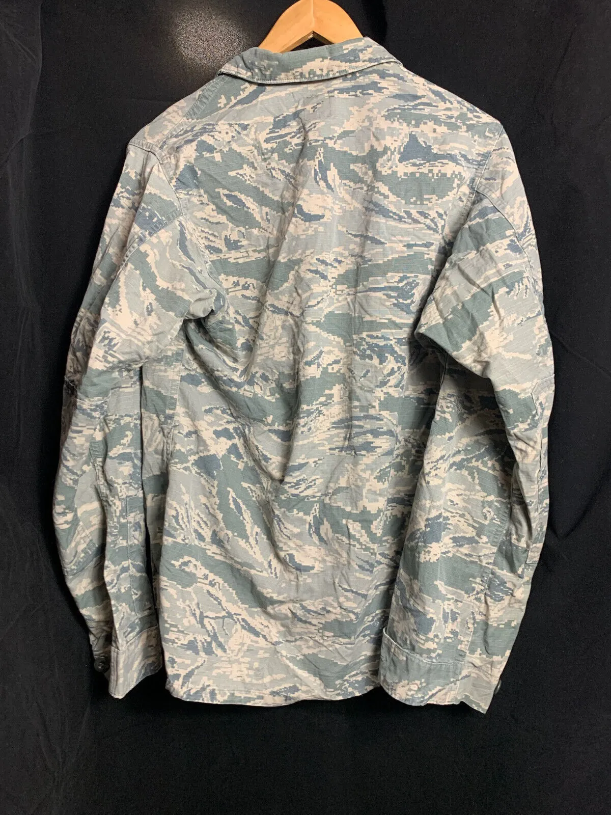US Air Force Issue ACU Digicam Digital Camouflage Ripstop Shirt - 36"L - Captain