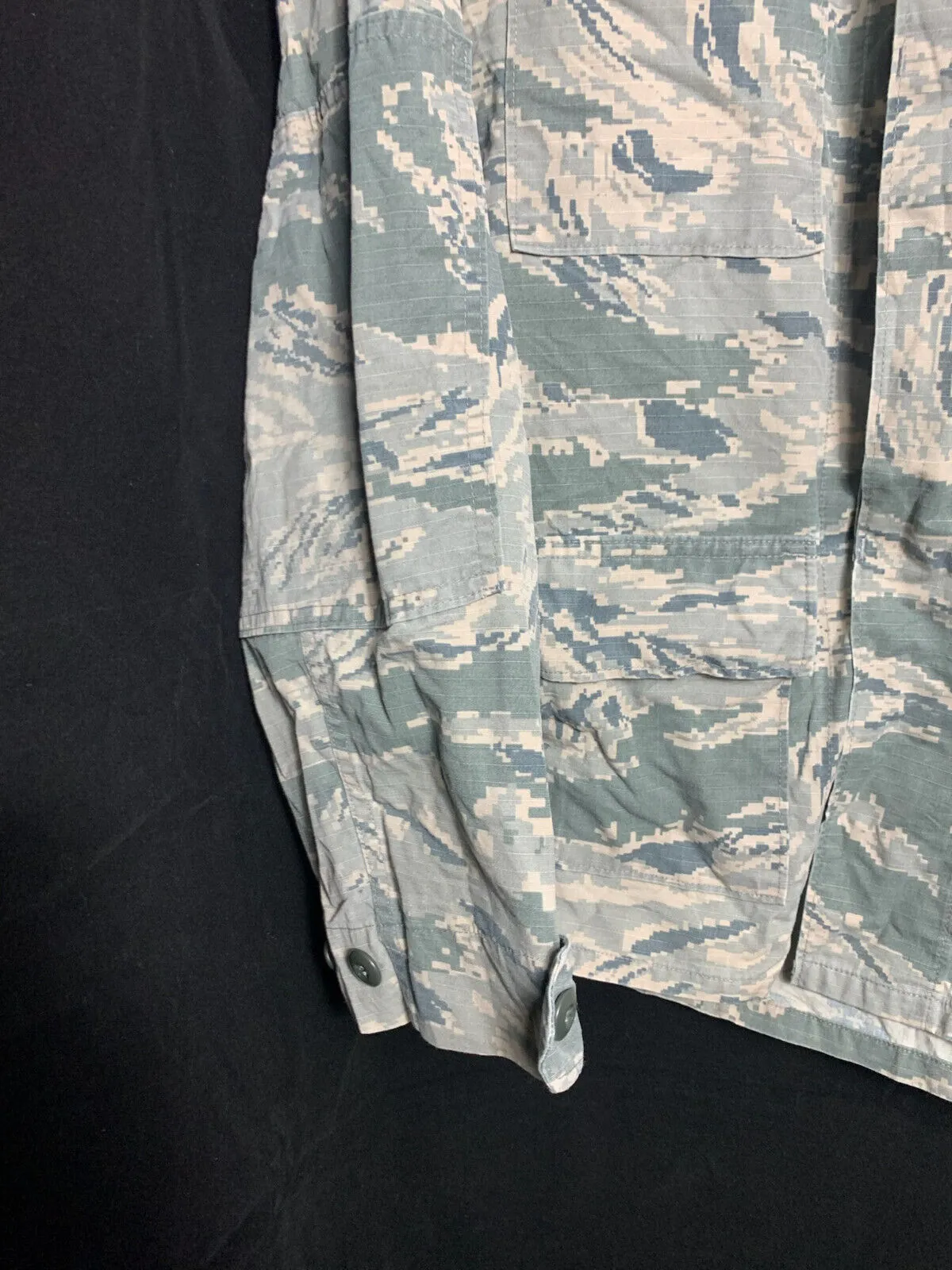 US Air Force Issue ACU Digicam Digital Camouflage Ripstop Shirt - 36"L - Captain