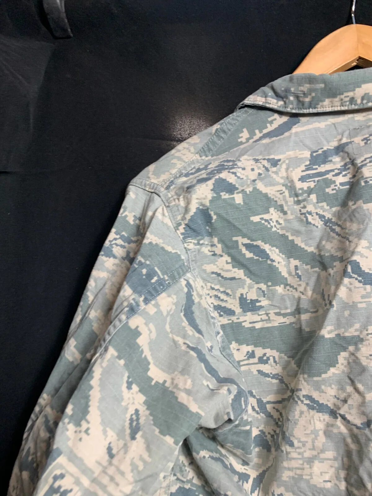 US Air Force Issue ACU Digicam Digital Camouflage Ripstop Shirt - 36"L - Captain