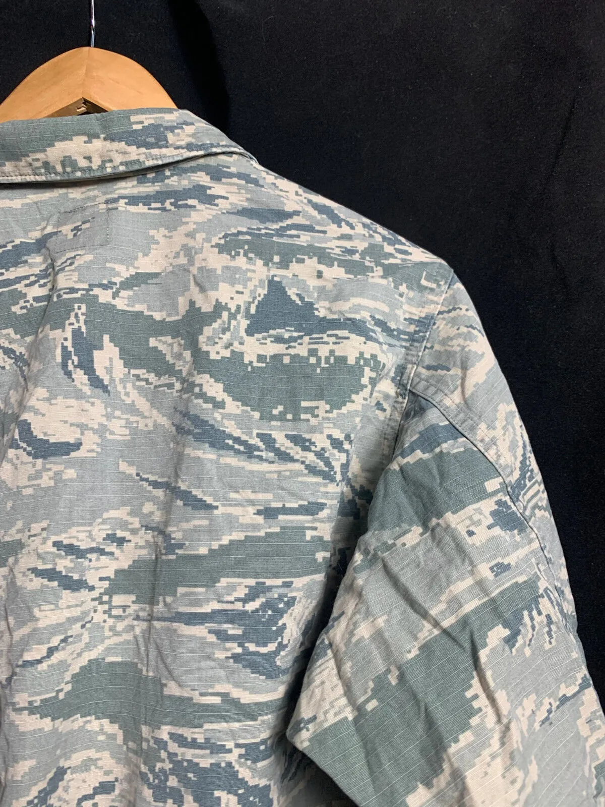 US Air Force Issue ACU Digicam Digital Camouflage Ripstop Shirt - 36"L - Captain