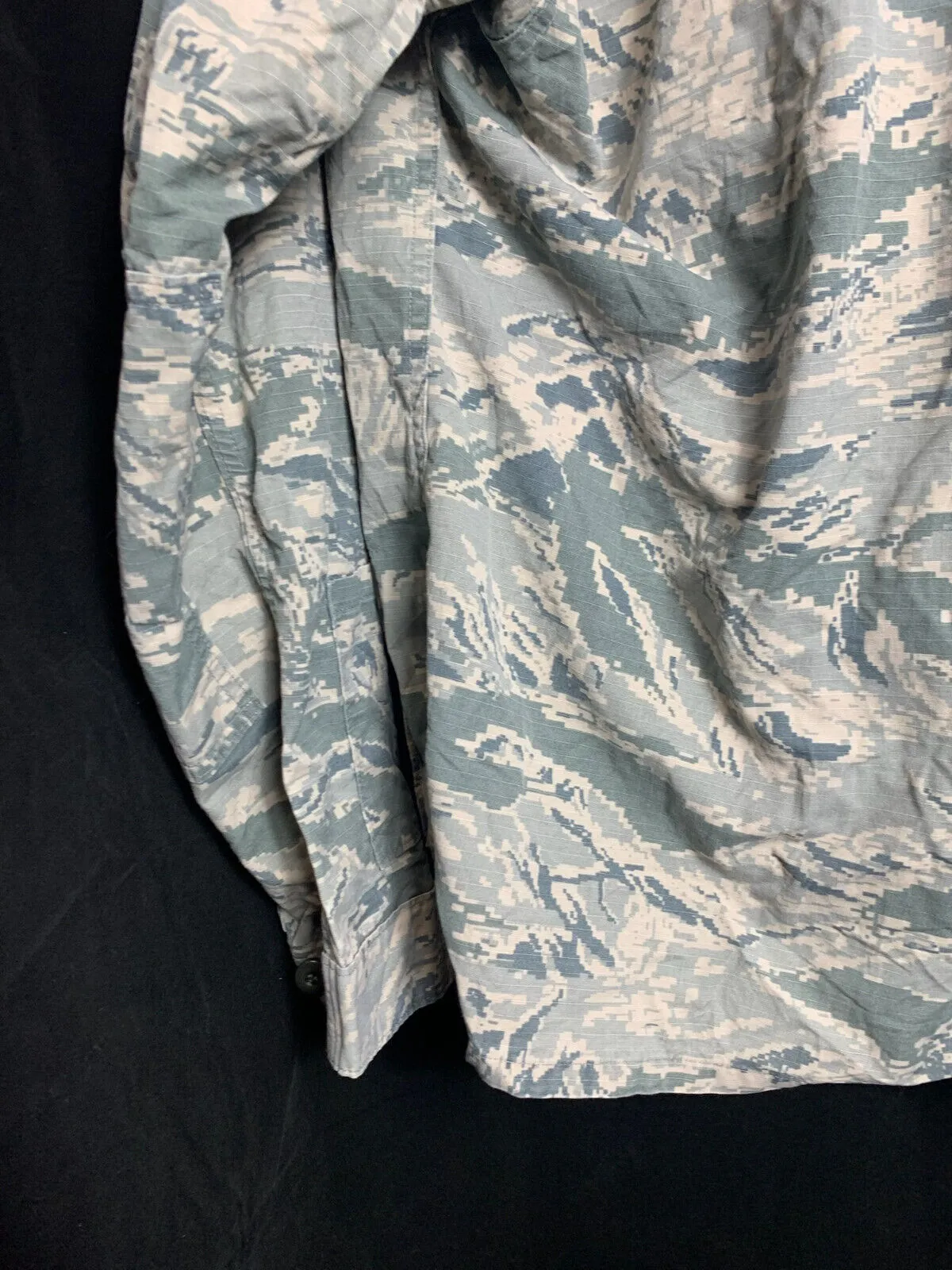 US Air Force Issue ACU Digicam Digital Camouflage Ripstop Shirt - 36"L - Captain
