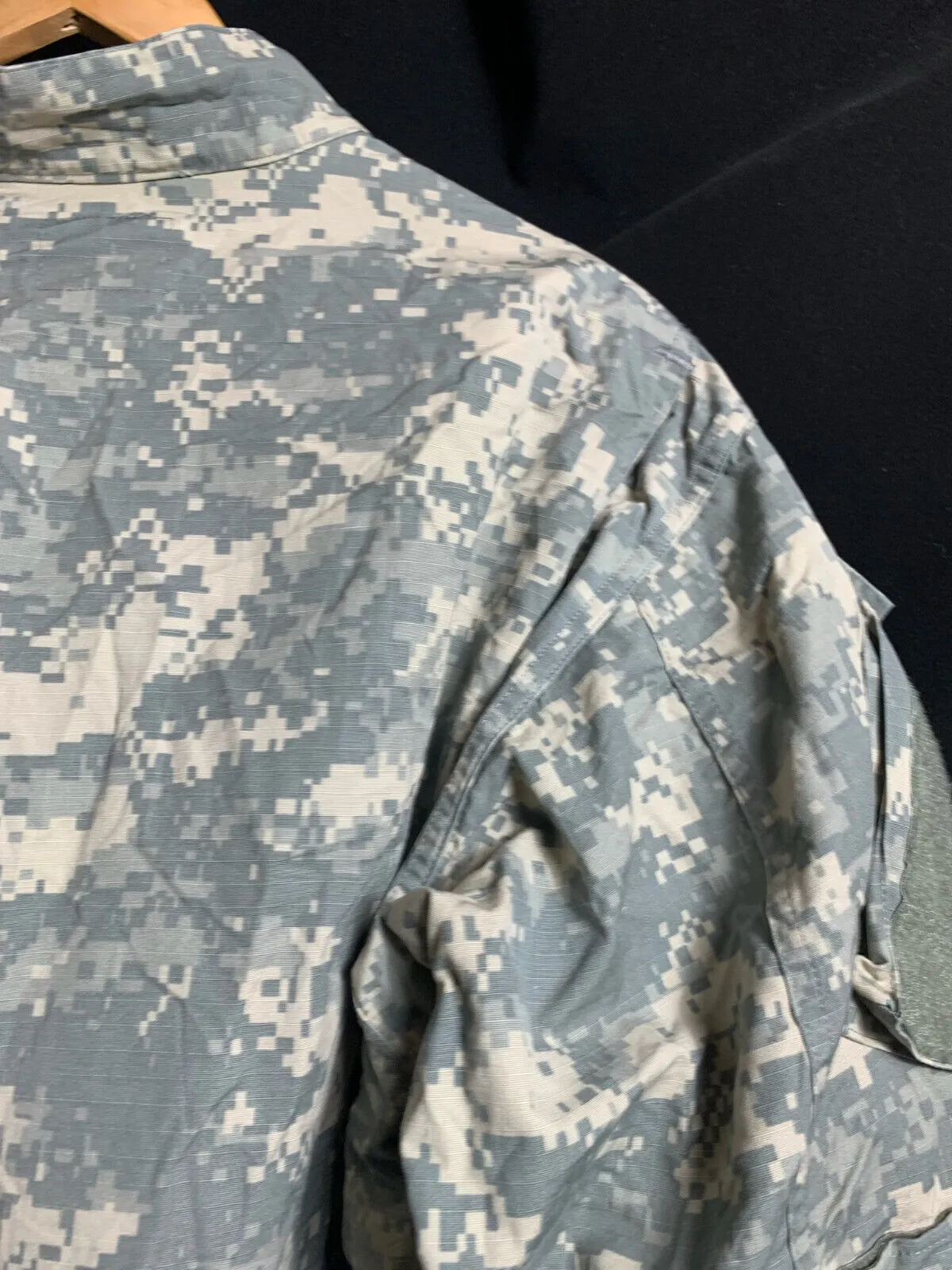 US Army Issue ACU Digicam Digital Camouflage Ripstop Shirt - Large Short