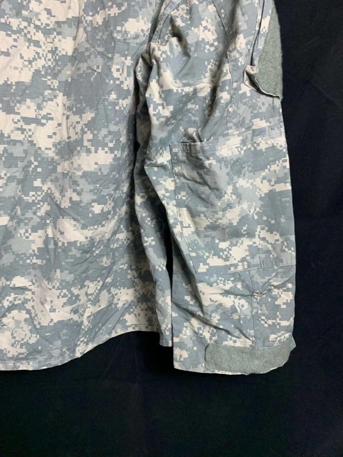 US Army Issue ACU Digicam Digital Camouflage Ripstop Shirt - Large Short