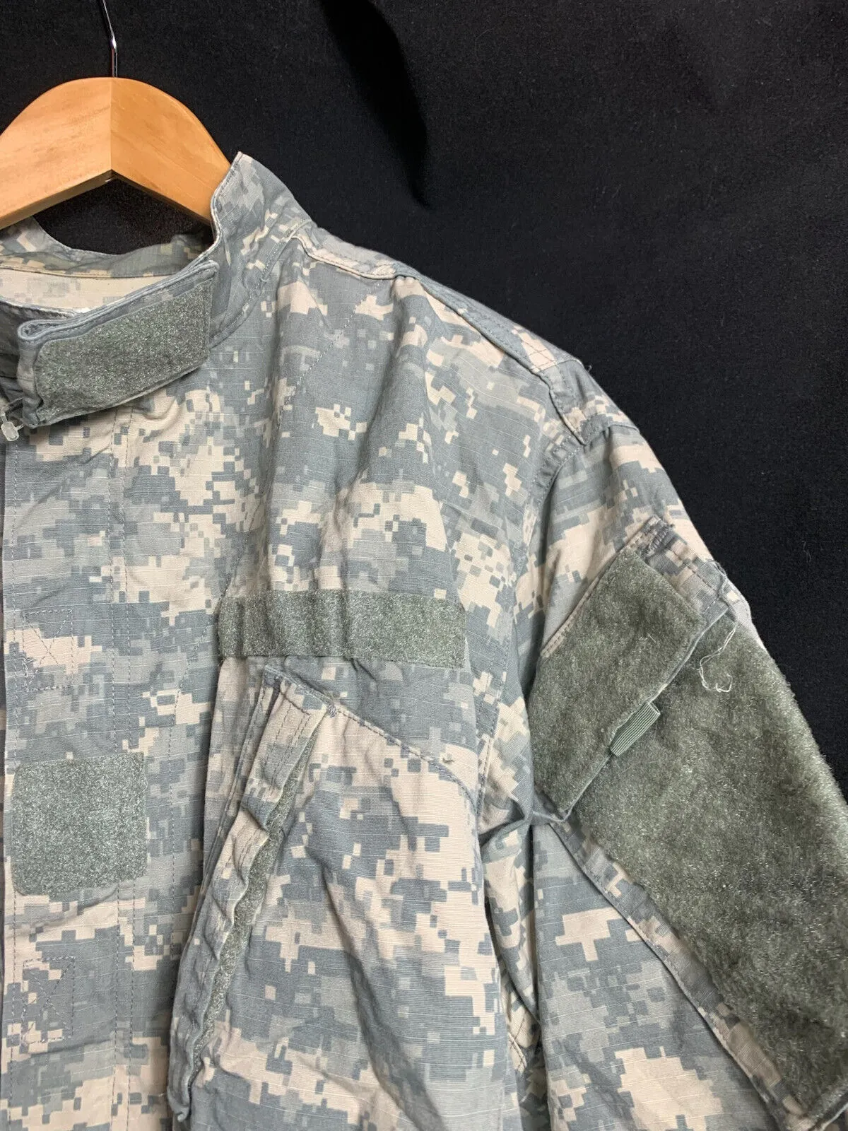 US Army Issue ACU Digicam Digital Camouflage Ripstop Shirt - Large Short