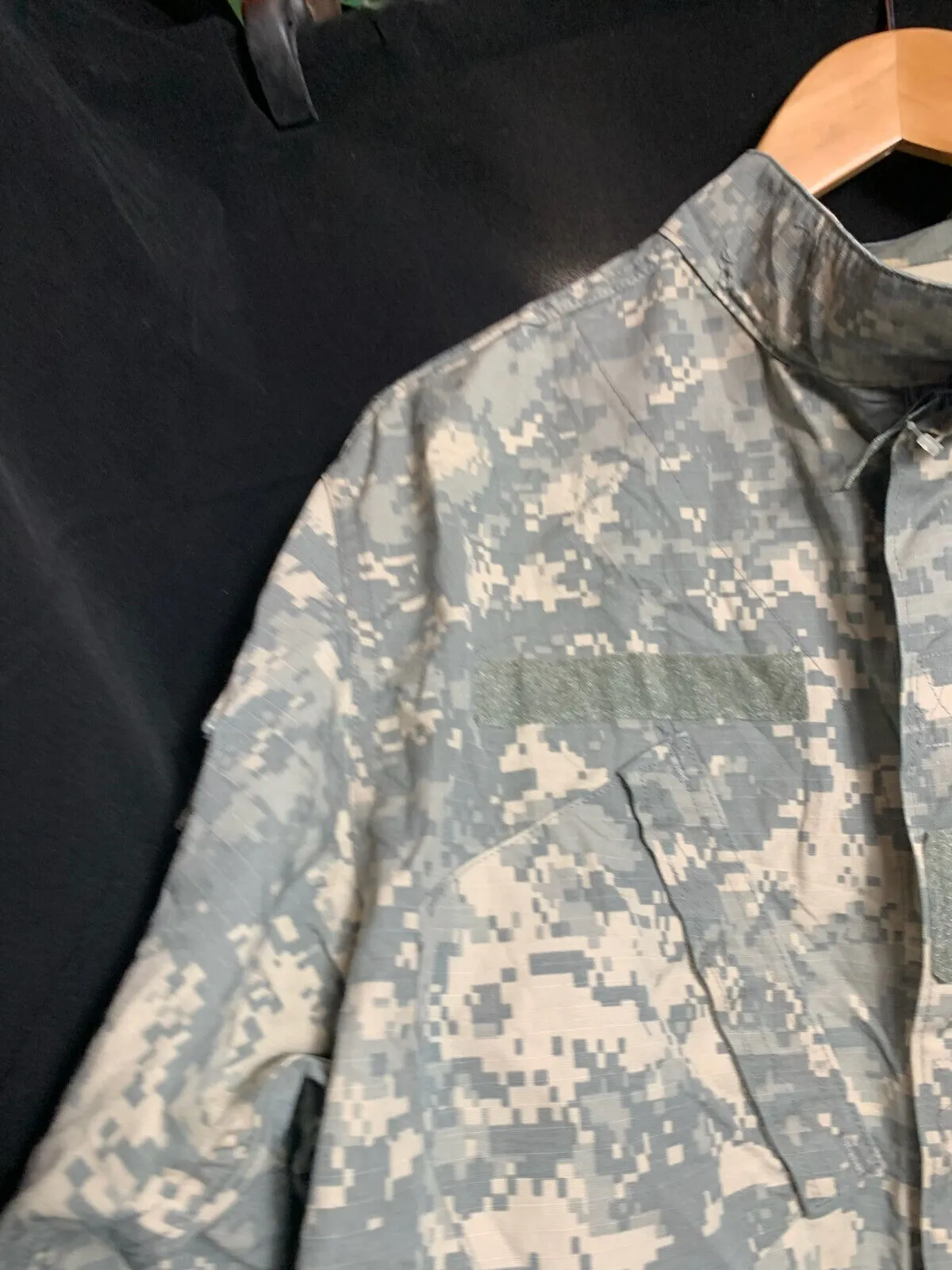 US Army Issue ACU Digicam Digital Camouflage Ripstop Shirt - Large Short