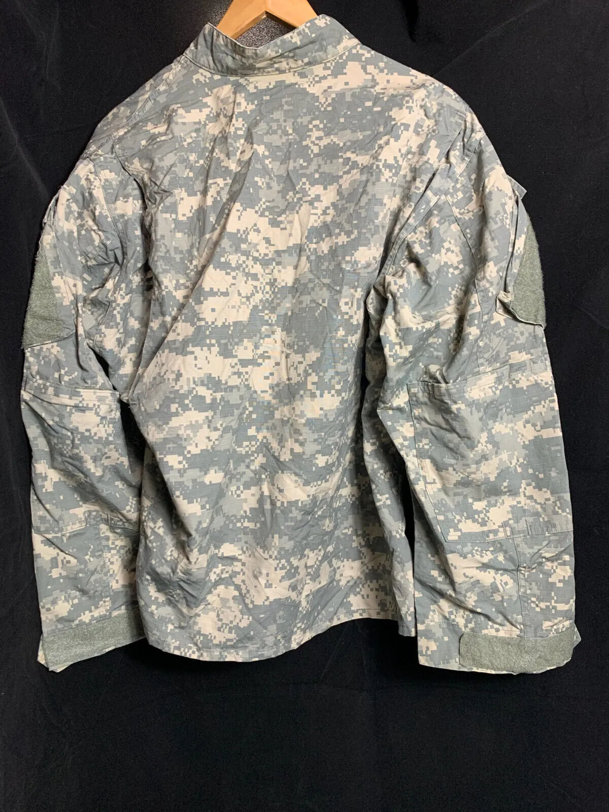 US Army Issue ACU Digicam Digital Camouflage Ripstop Shirt - Large Short