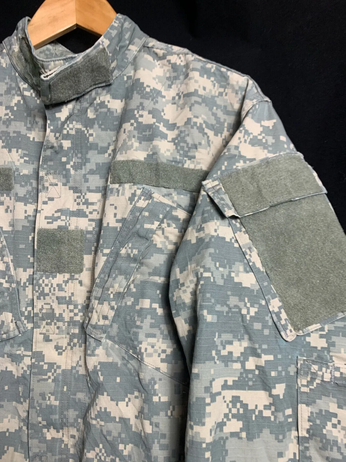 US Army Issue ACU Digicam Digital Camouflage Ripstop Shirt - Medium Long