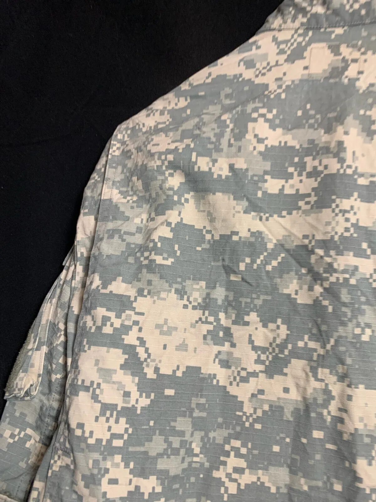 US Army Issue ACU Digicam Digital Camouflage Ripstop Shirt - Medium Long