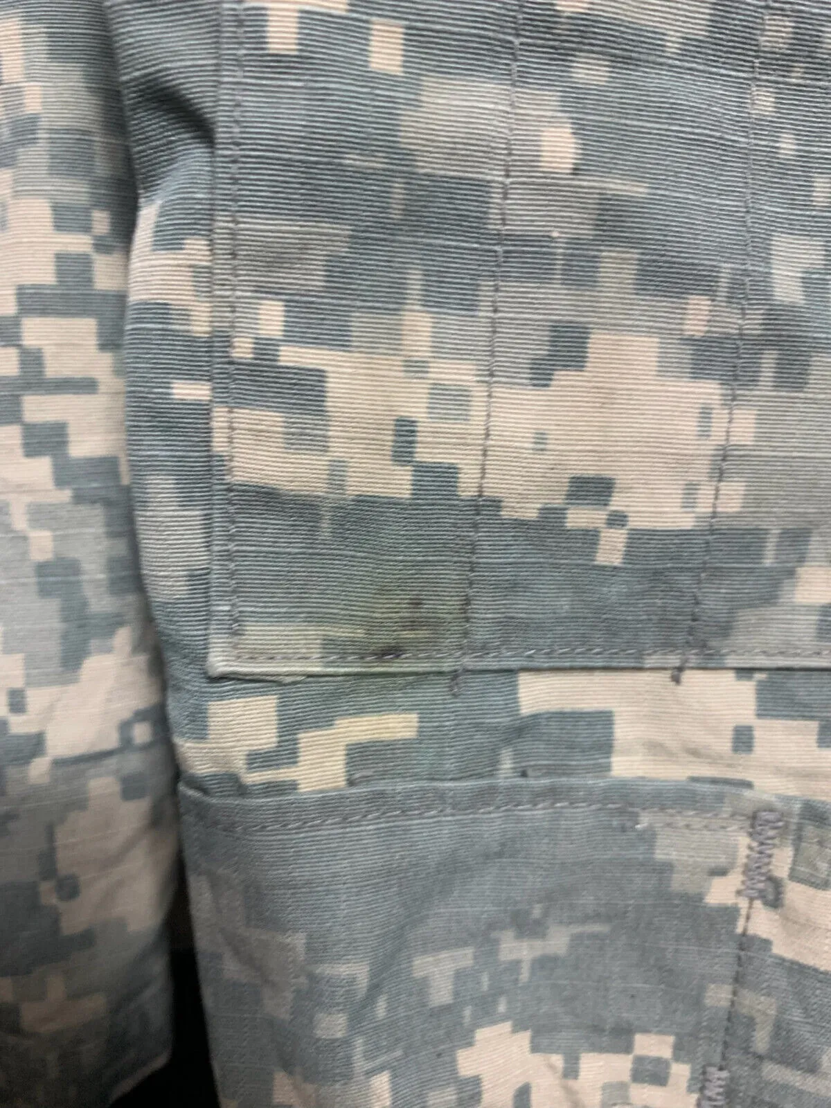 US Army Issue ACU Digicam Digital Camouflage Ripstop Shirt - Medium Long