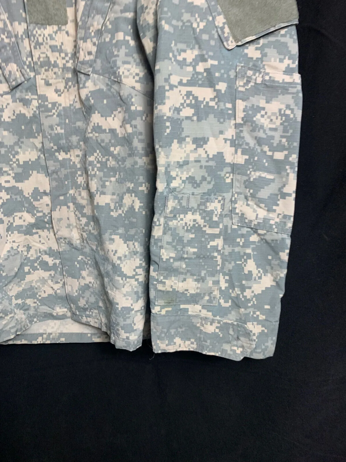 US Army Issue ACU Digicam Digital Camouflage Ripstop Shirt - Medium Long