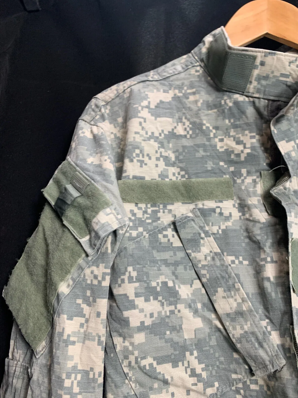US Army Issue ACU Digicam Digital Camouflage Ripstop Shirt - Medium Long