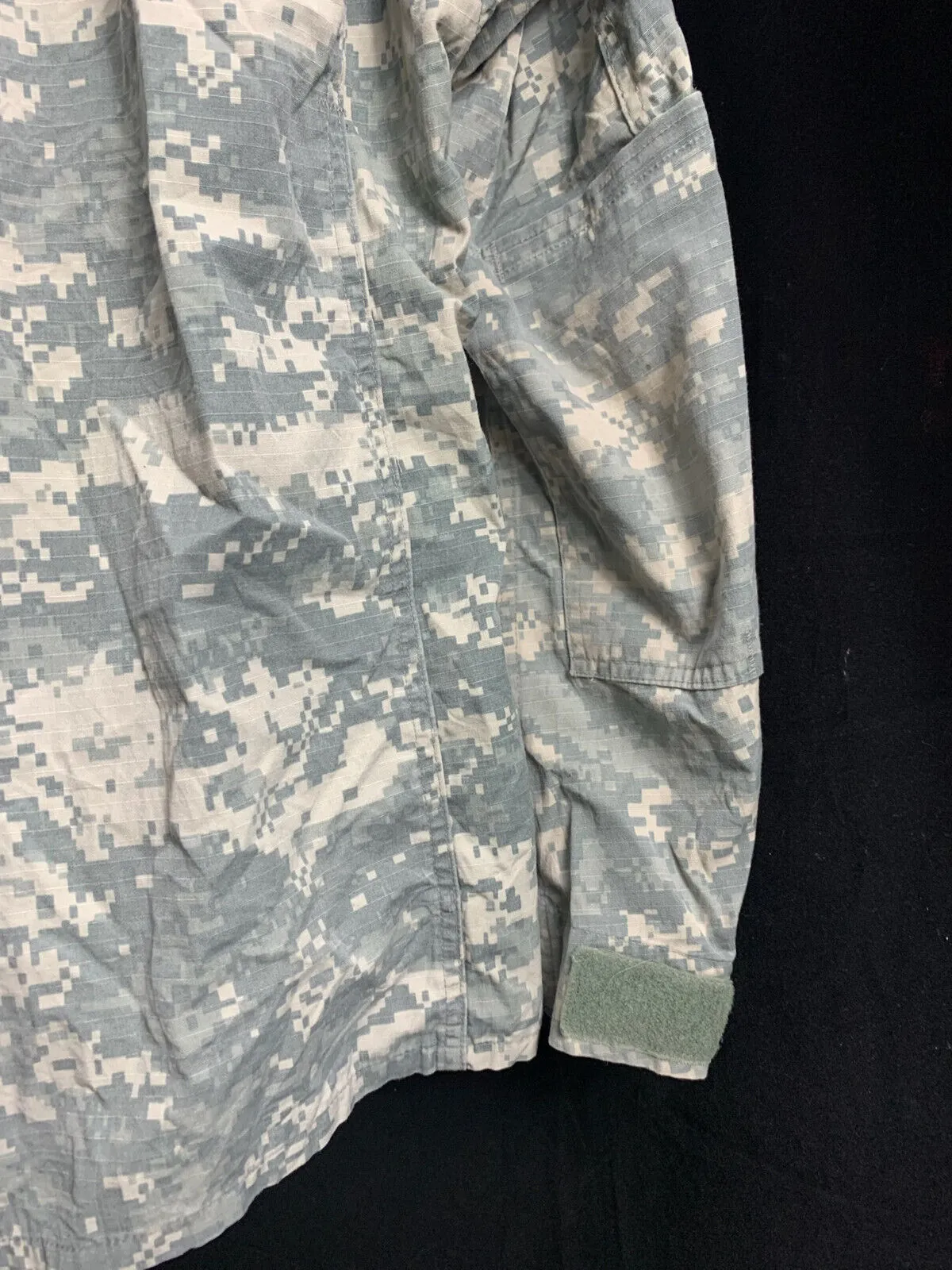 US Army Issue ACU Digicam Digital Camouflage Ripstop Shirt - Medium Long