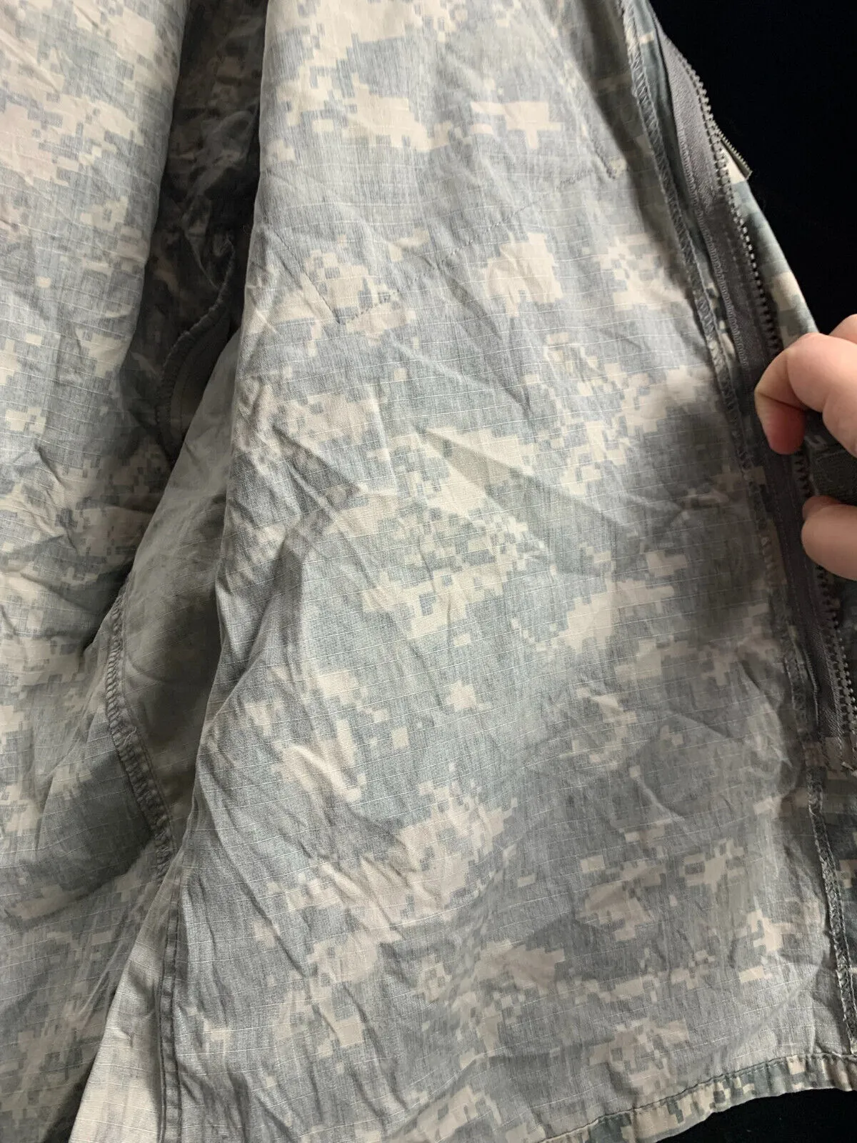 US Army Issue ACU Digicam Digital Camouflage Ripstop Shirt - Medium Long