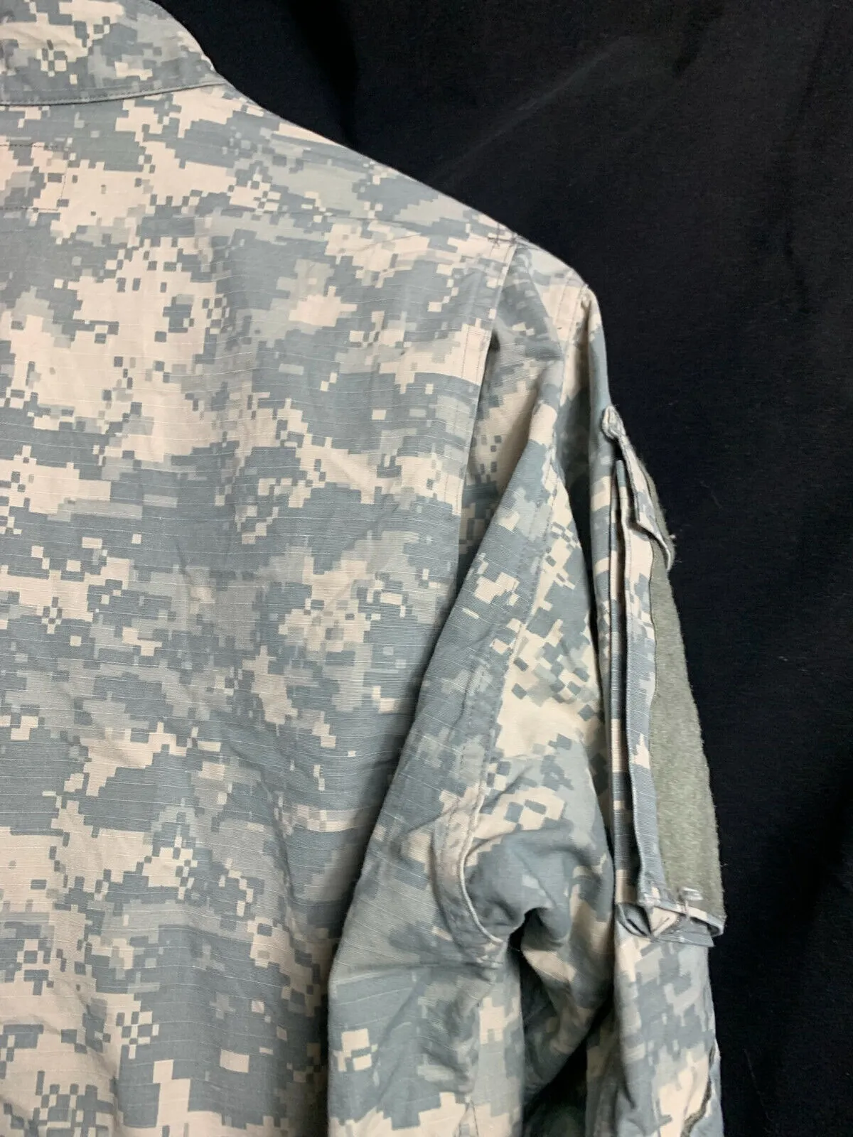 US Army Issue ACU Digicam Digital Camouflage Ripstop Shirt - Medium Long