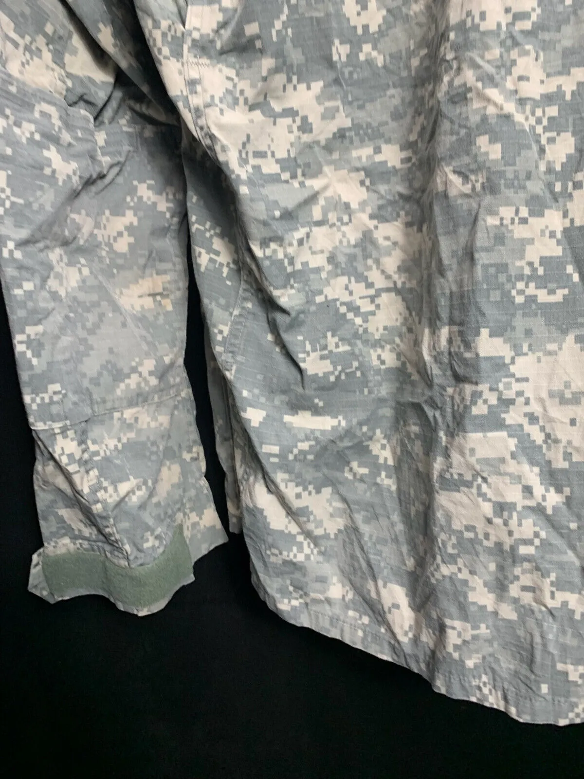 US Army Issue ACU Digicam Digital Camouflage Ripstop Shirt - Medium Long