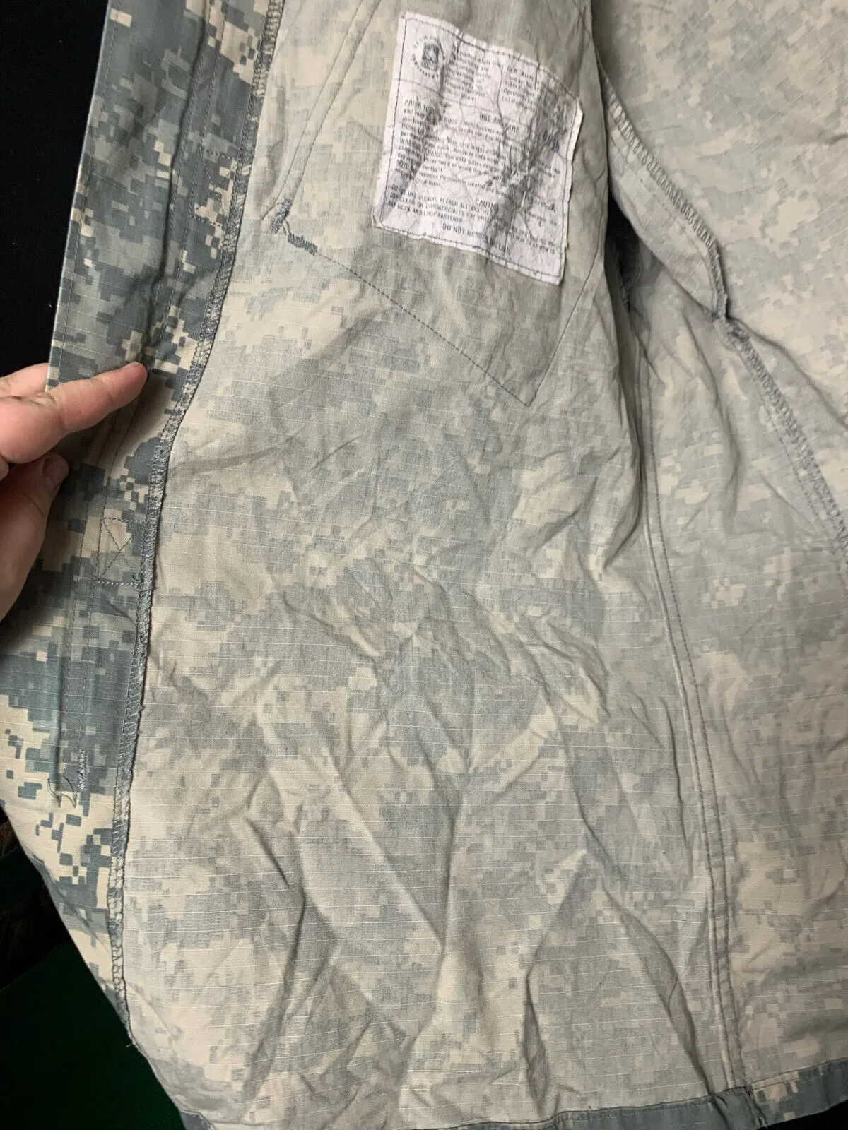 US Army Issue ACU Digicam Digital Camouflage Ripstop Shirt - Medium Long