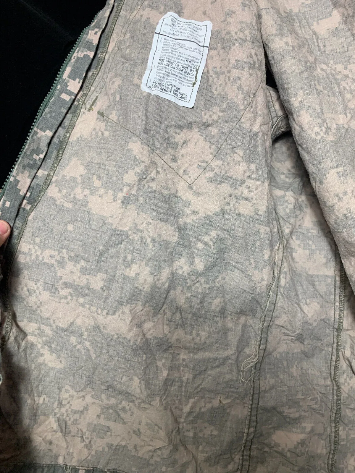 US Army Issue ACU Digicam Digital Camouflage Ripstop Shirt - Medium Regular