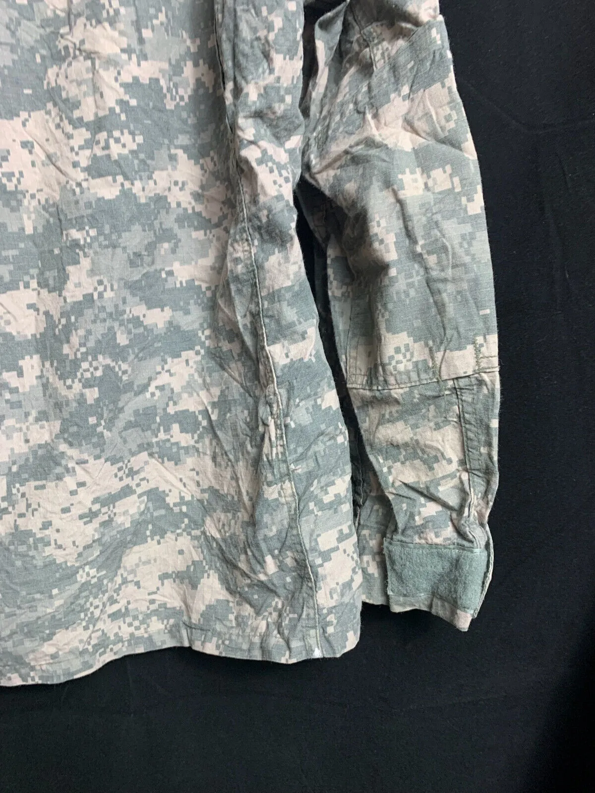 US Army Issue ACU Digicam Digital Camouflage Ripstop Shirt - Medium Regular