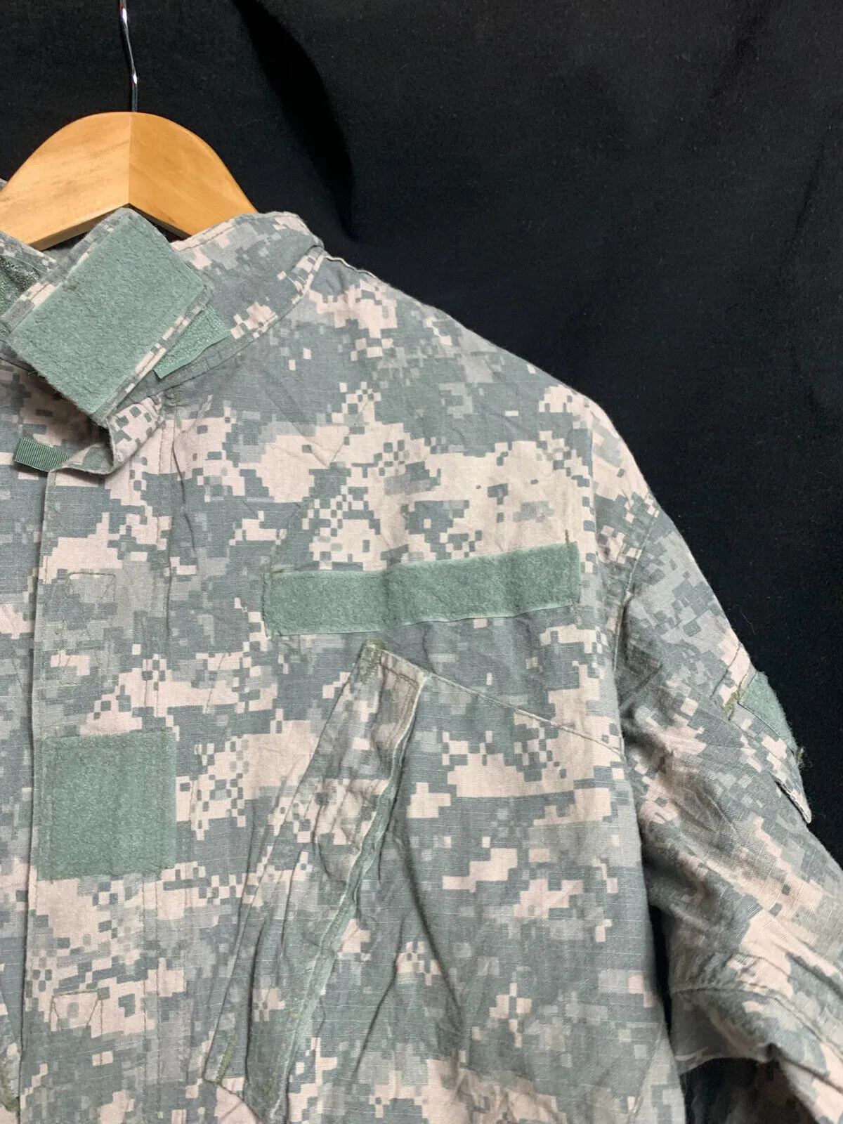 US Army Issue ACU Digicam Digital Camouflage Ripstop Shirt - Medium Regular