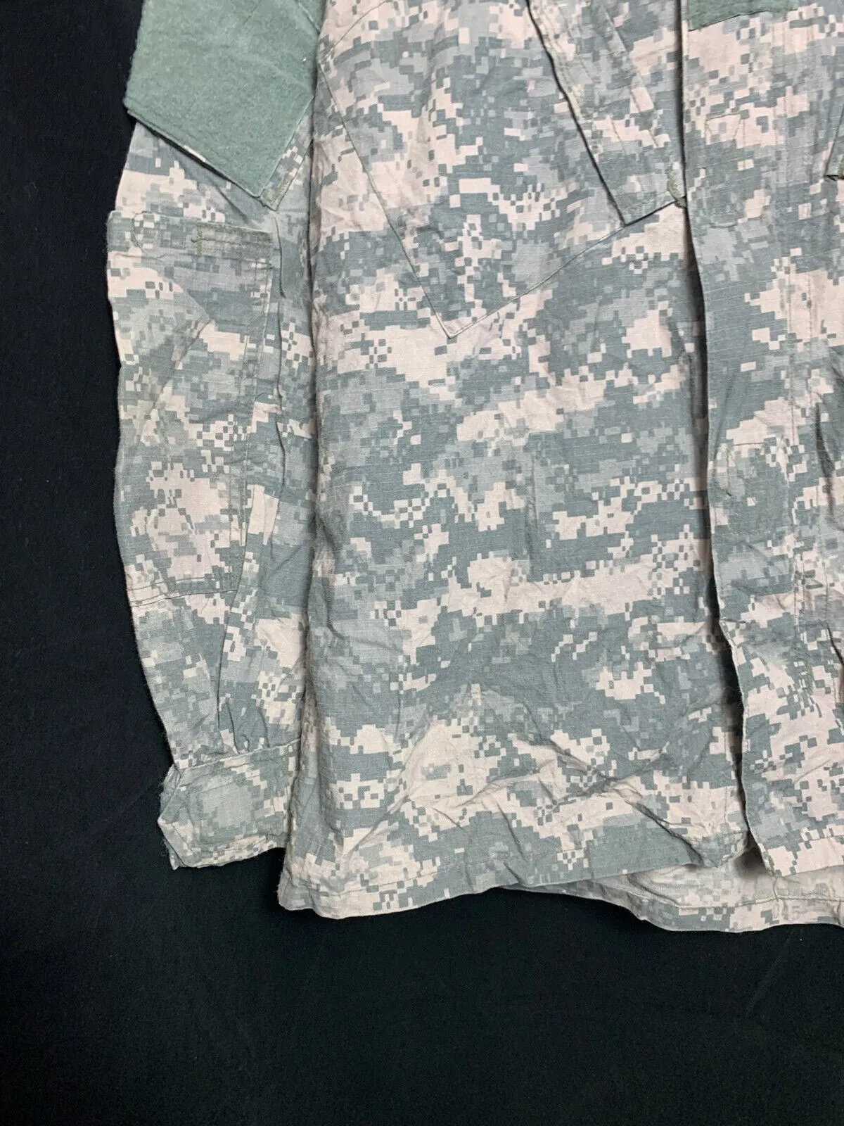 US Army Issue ACU Digicam Digital Camouflage Ripstop Shirt - Medium Regular