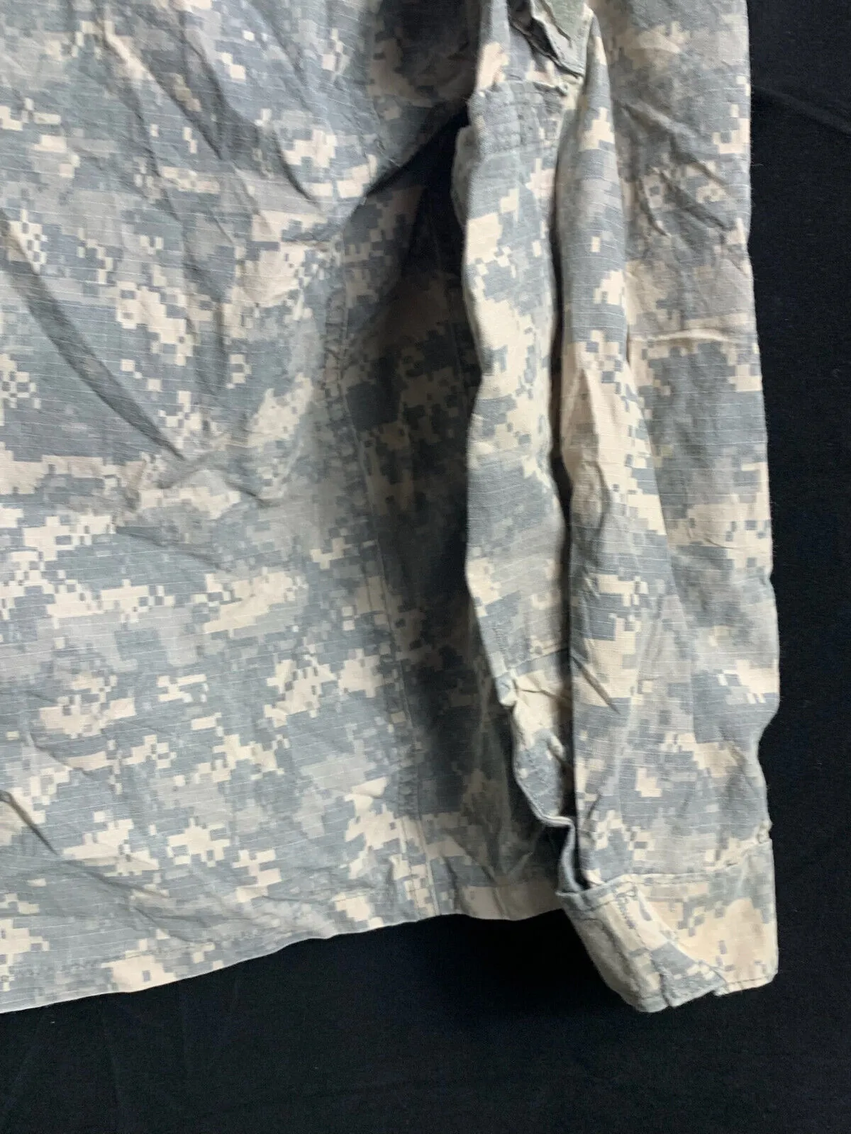 US Army Issue ACU Digicam Digital Camouflage Ripstop Shirt - Small - Regular