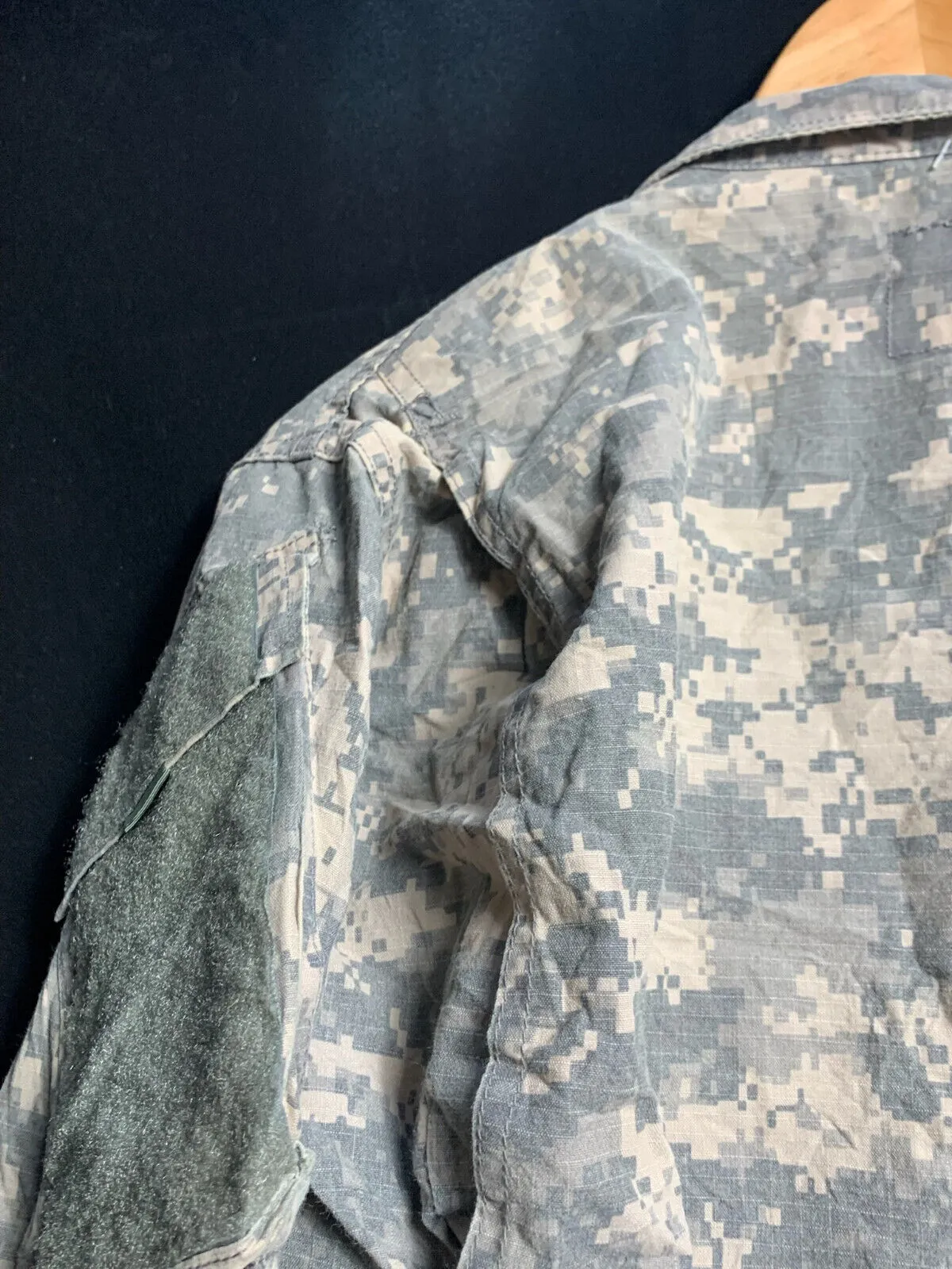 US Army Issue ACU Digicam Digital Camouflage Ripstop Shirt - Small - Regular