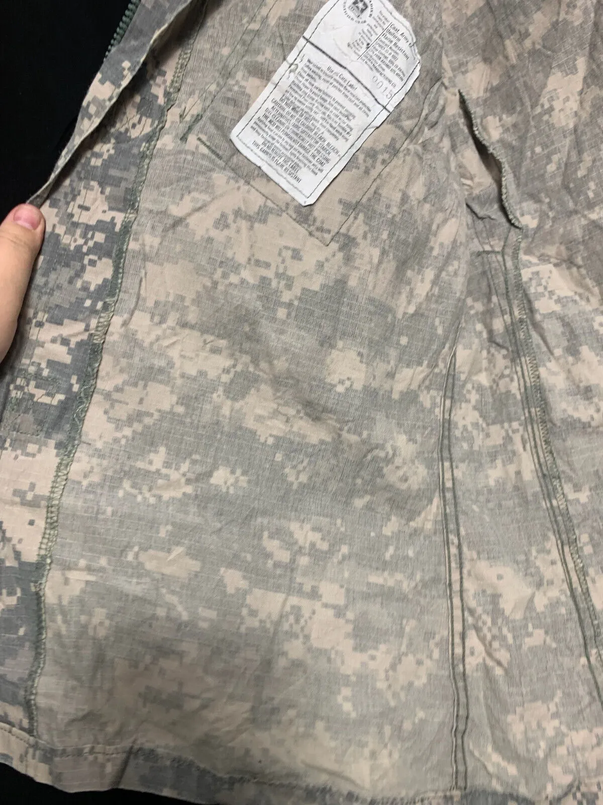 US Army Issue ACU Digicam Digital Camouflage Ripstop Shirt - Small - Regular