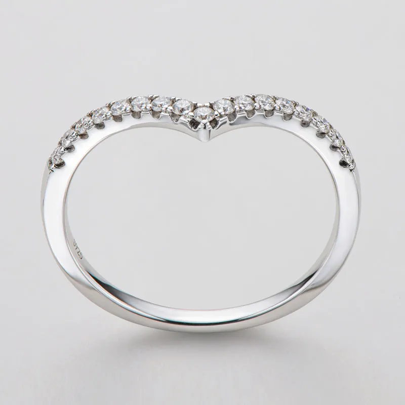 V-Shape Round Cut Moissanite Diamond Ring
