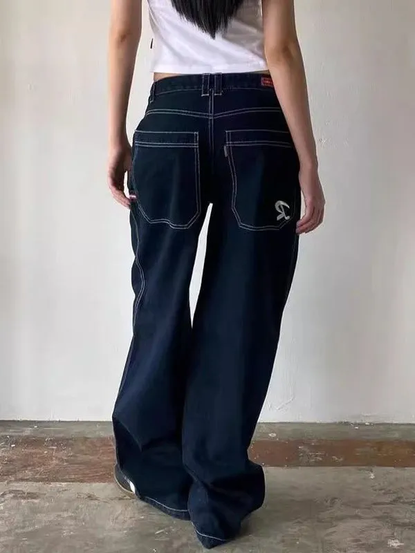 Vintage boyfriend jeans with pocket embroidery