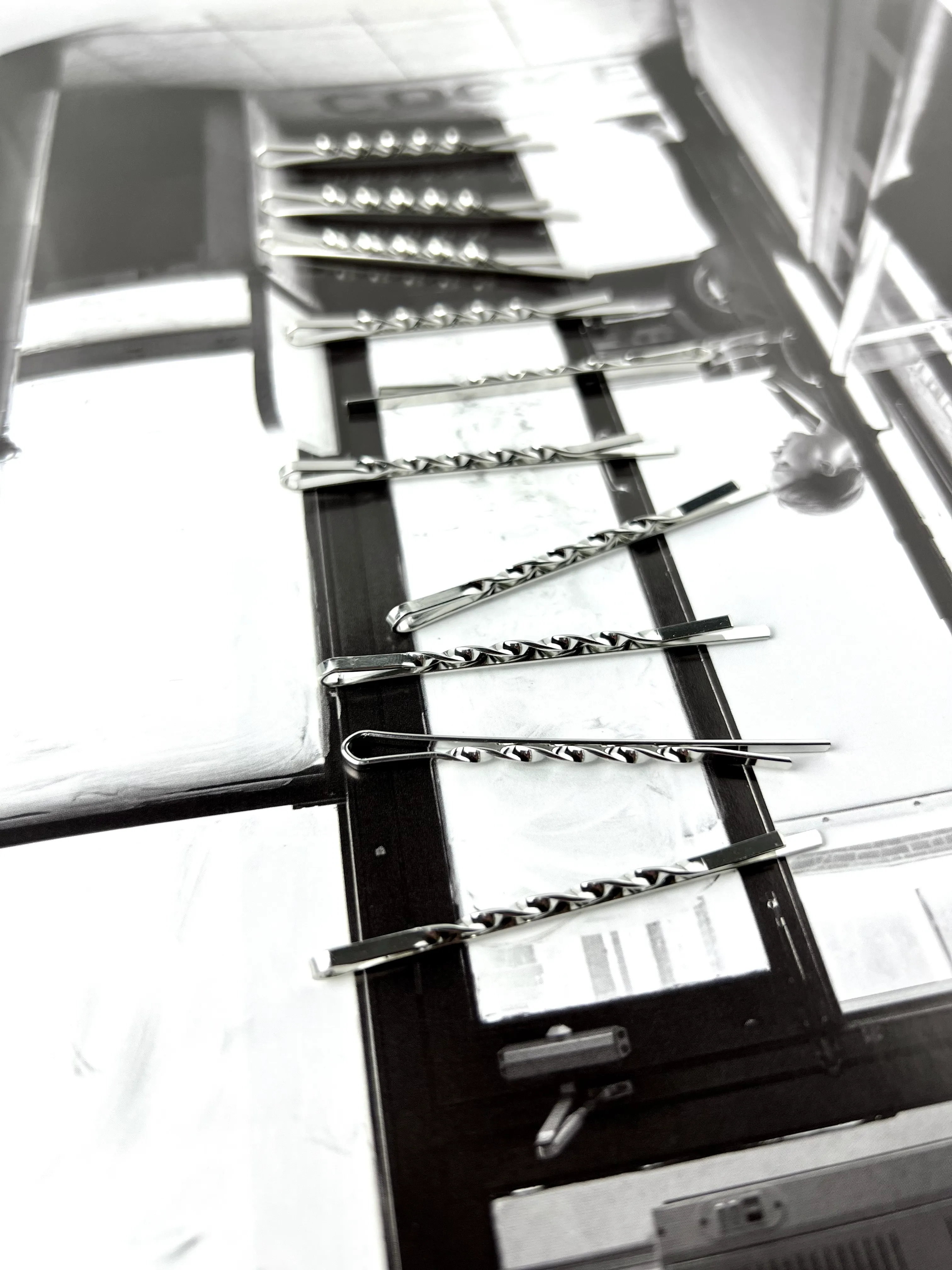 Violin 14k White Gold & Blue Crystal Bobby Pin
