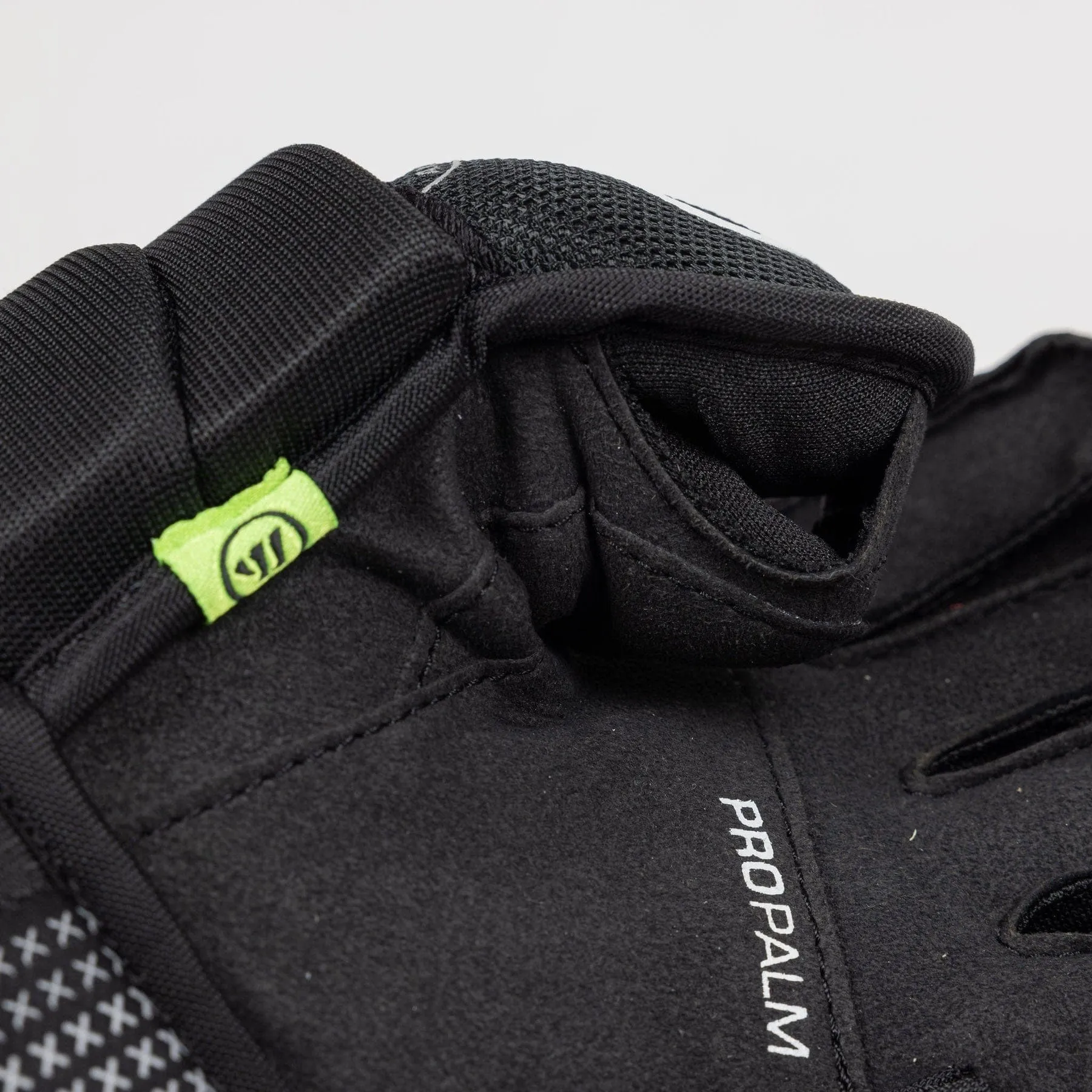 Warrior Alpha FR2 Senior Hockey Glove