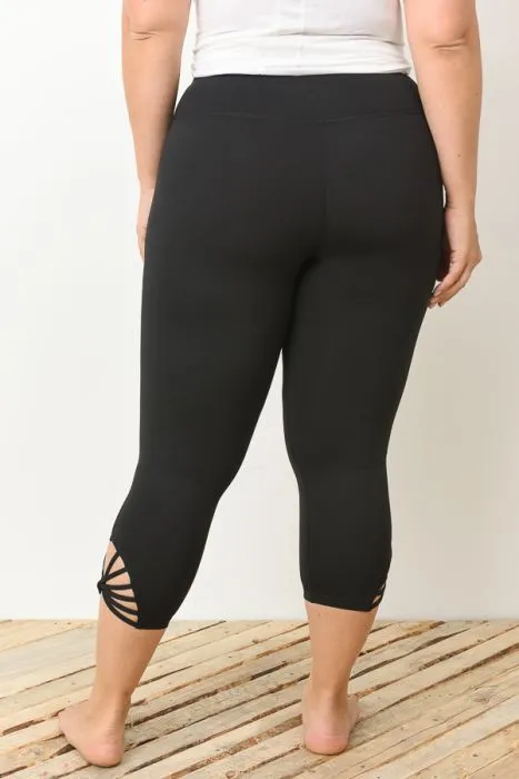 Webbed Capri Leggings - Plus Sizes